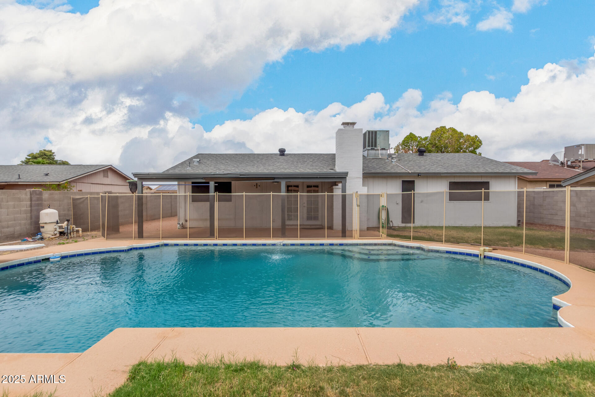 5253 W LUPINE Avenue