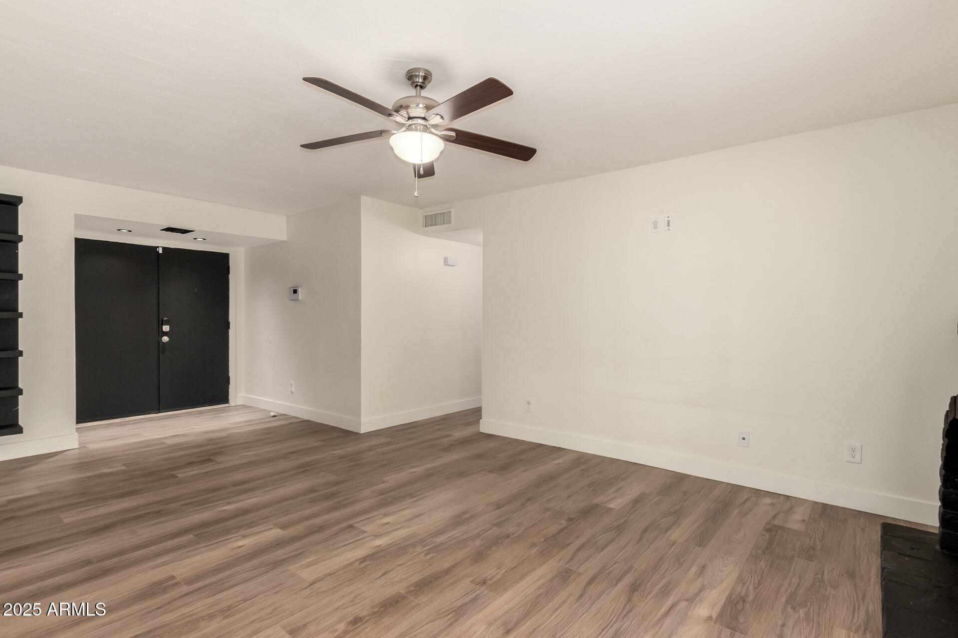 5253 W LUPINE Avenue