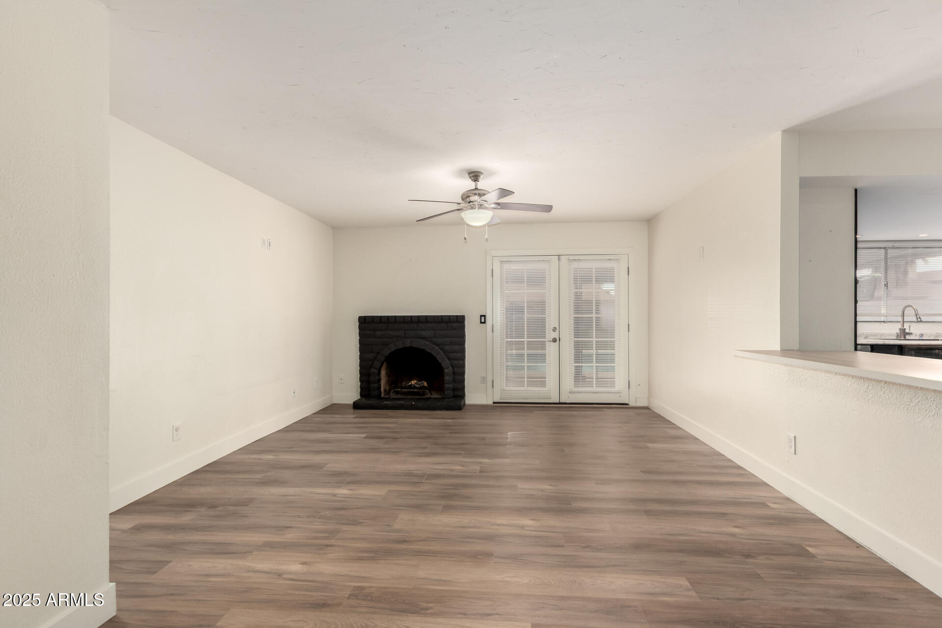 5253 W LUPINE Avenue