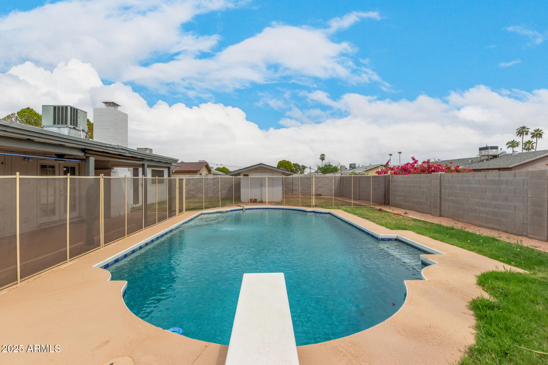 5253 W LUPINE Avenue