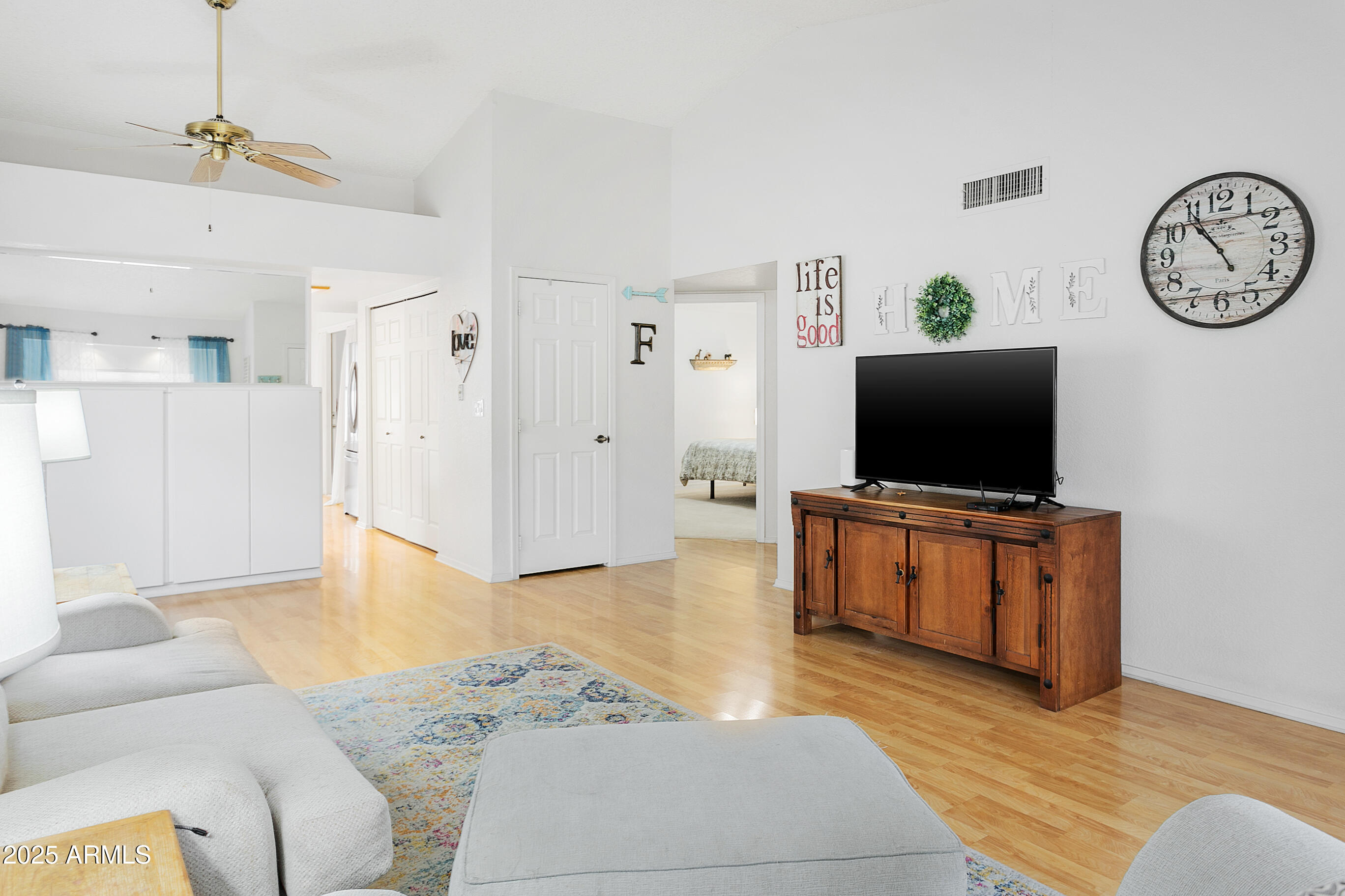 542 S HIGLEY Road, 52