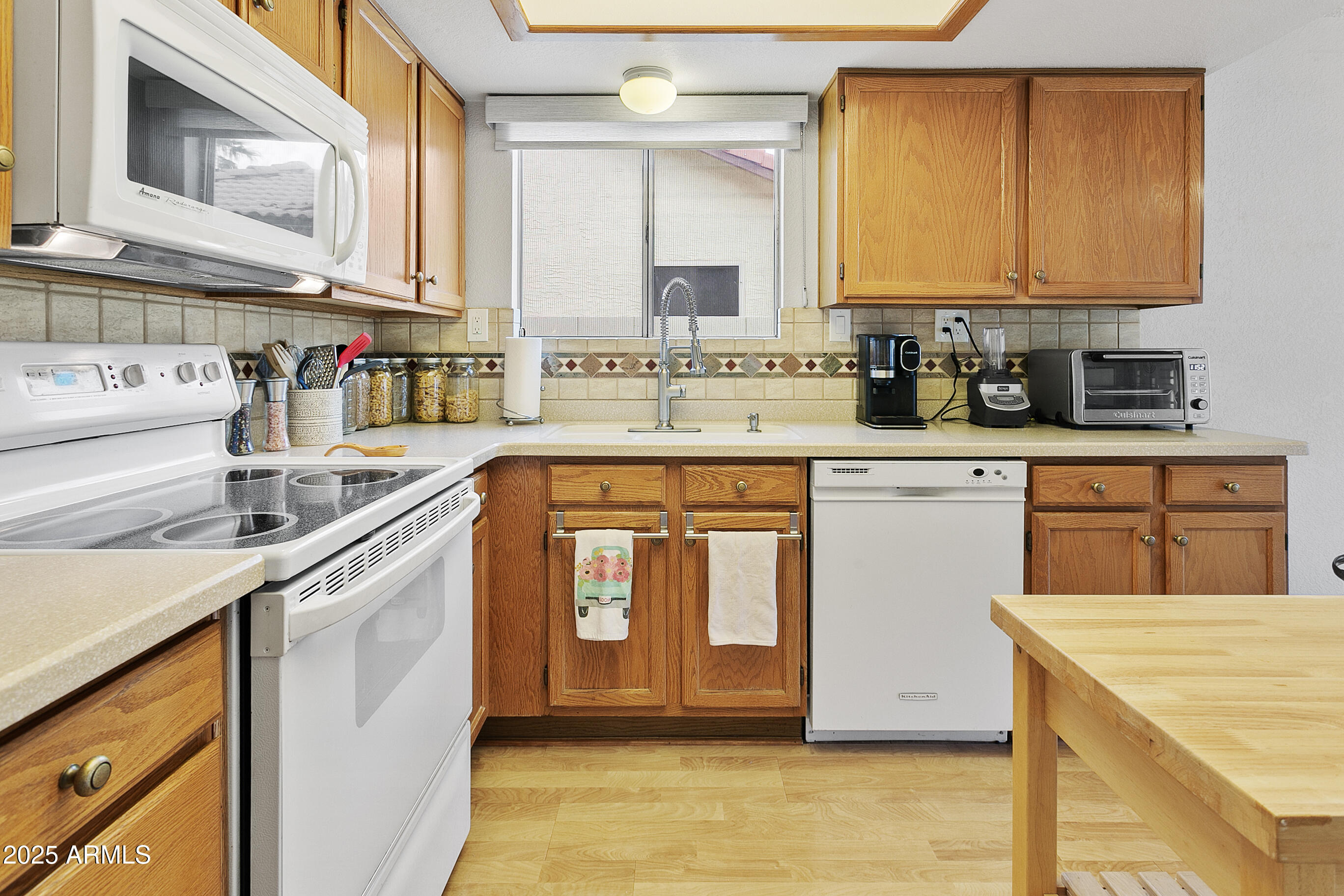 542 S HIGLEY Road, 52