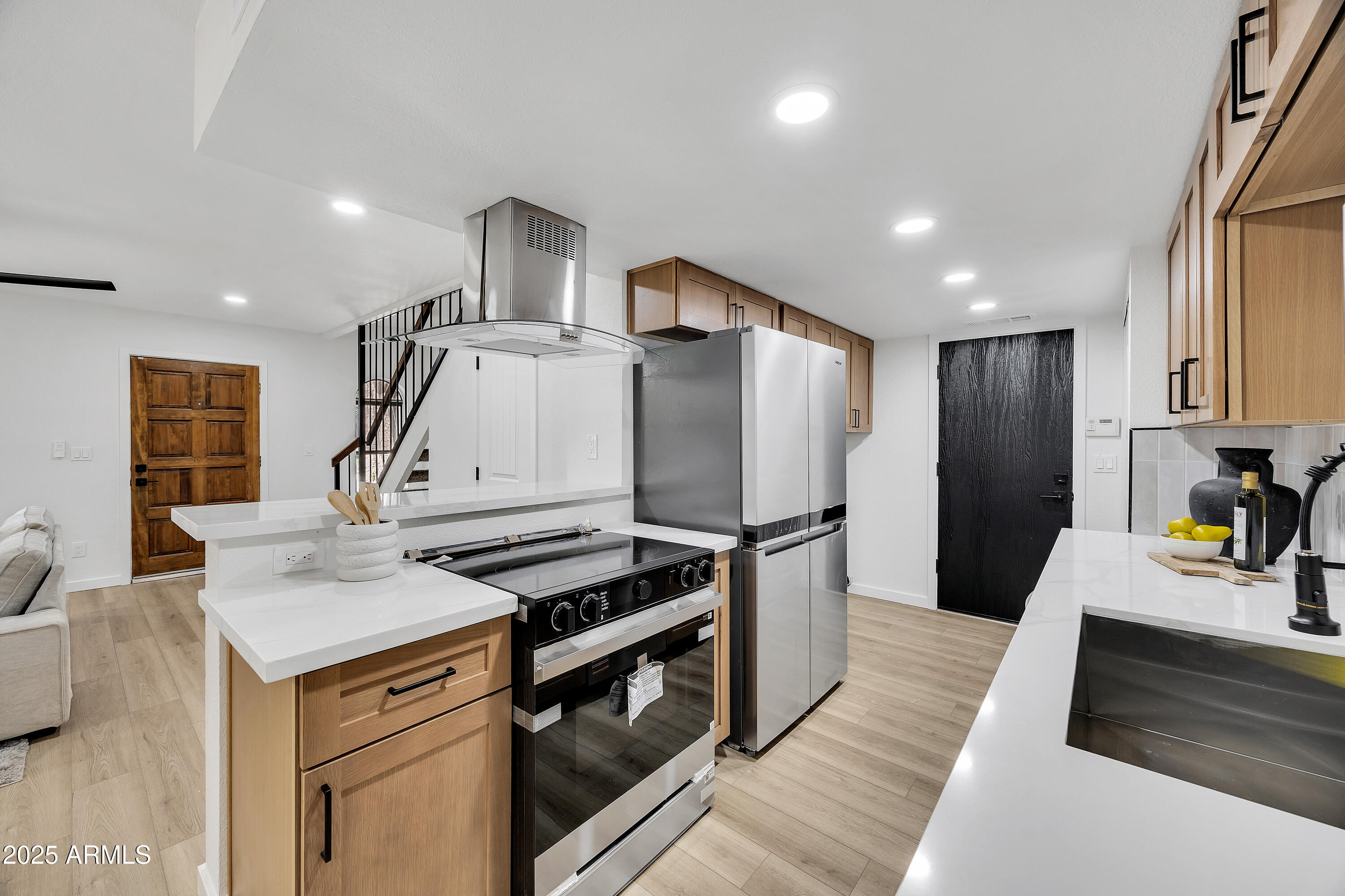 10419 N 10TH Place, 2