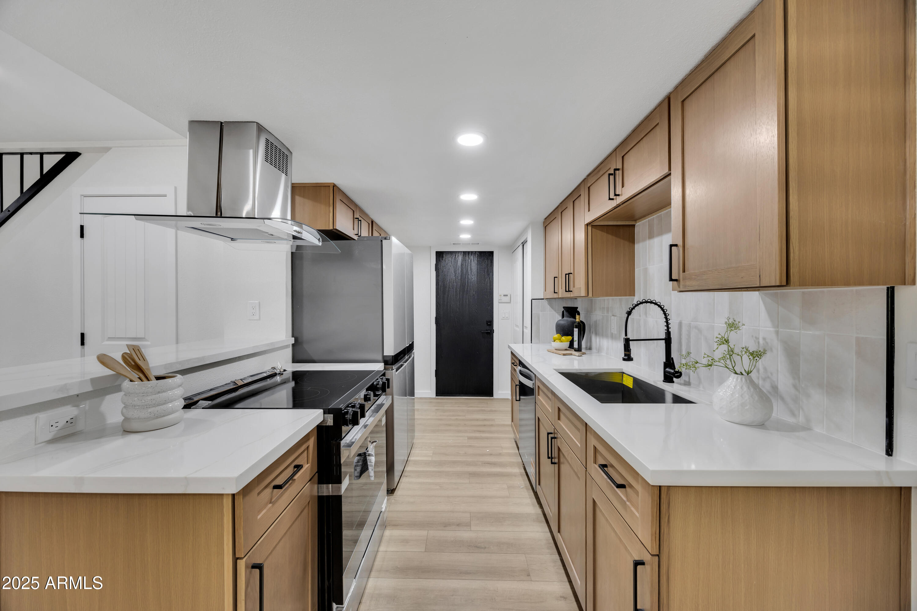 10419 N 10TH Place, 2