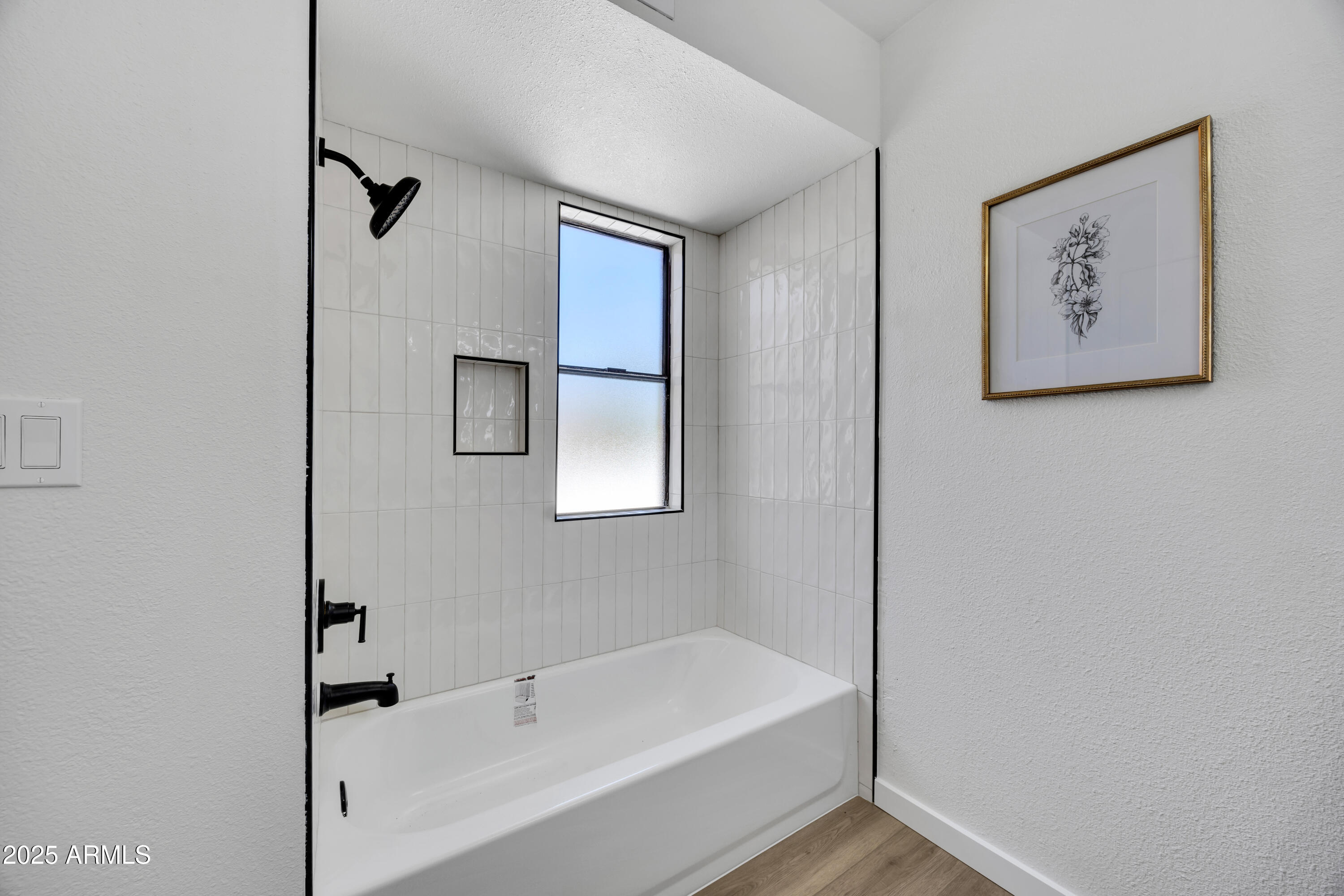 10419 N 10TH Place, 2