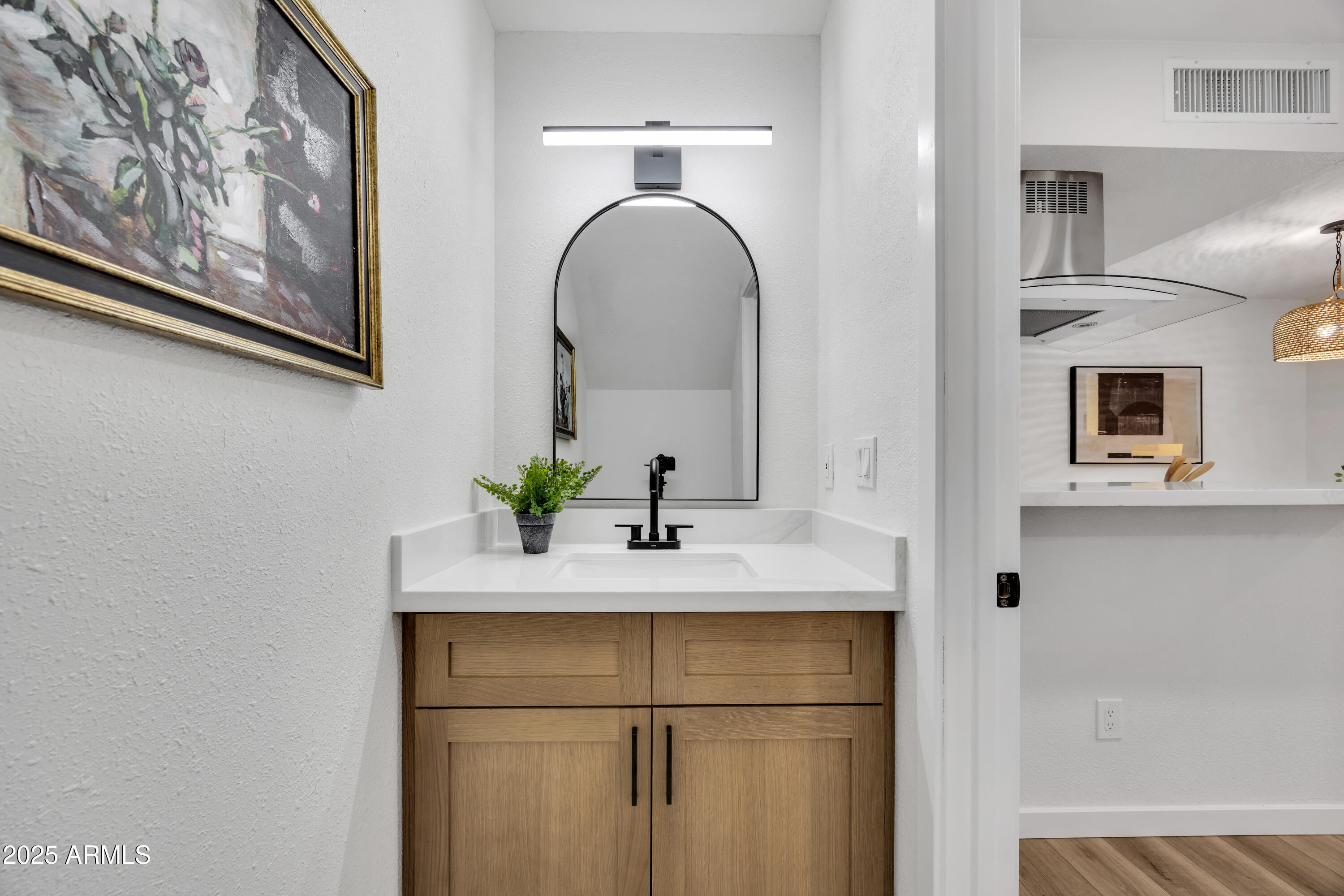 10419 N 10TH Place, 2