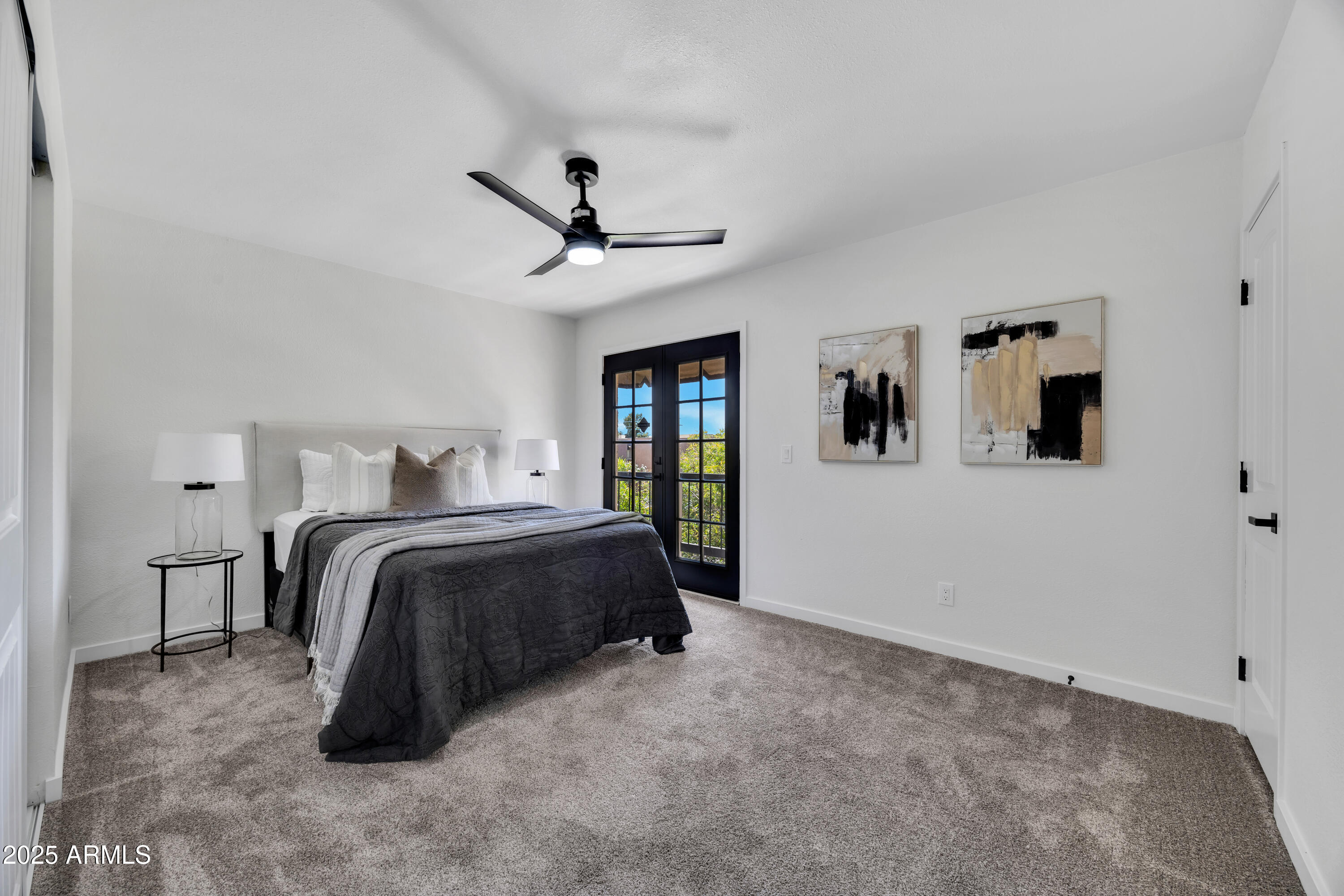 10419 N 10TH Place, 2