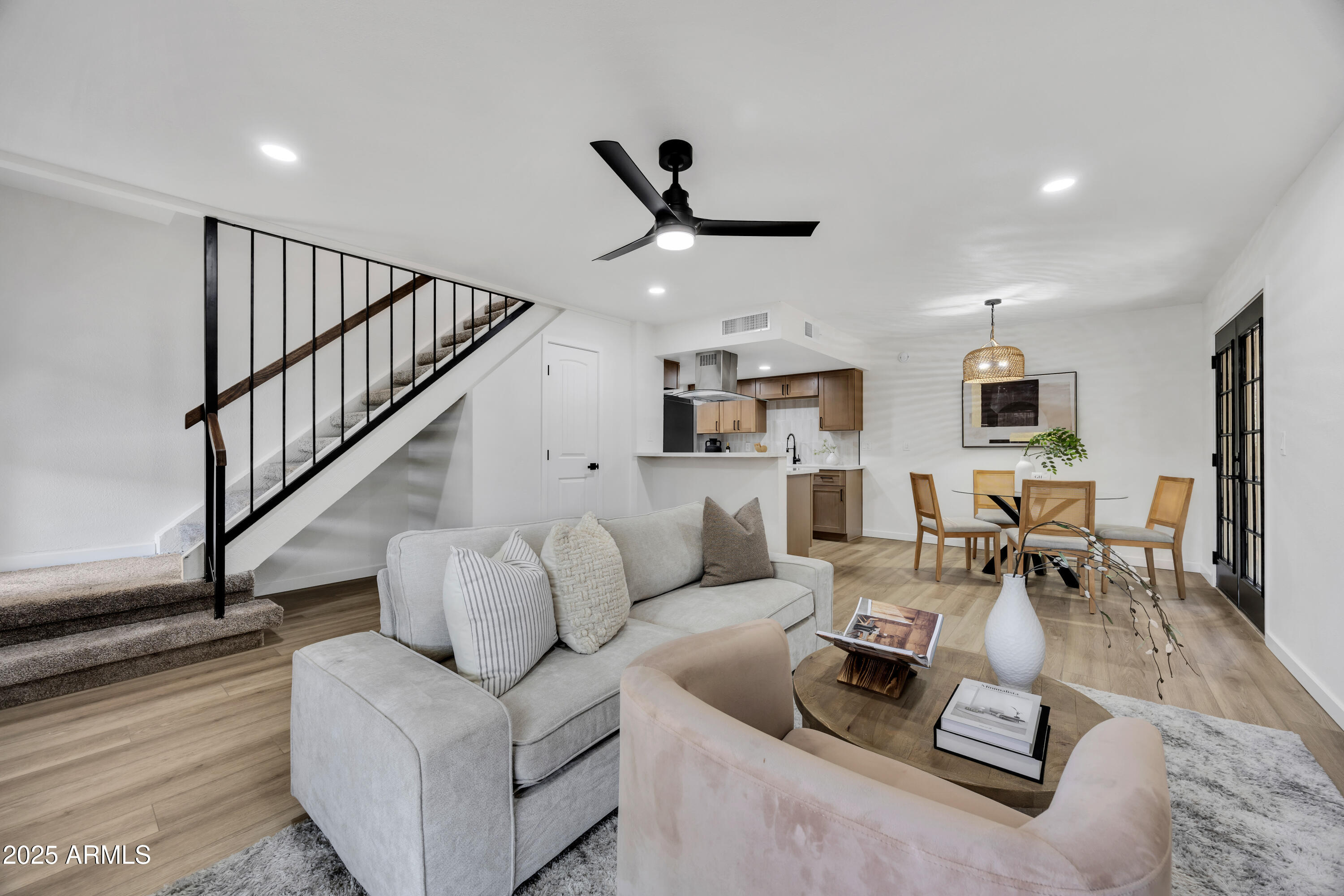 10419 N 10TH Place, 2