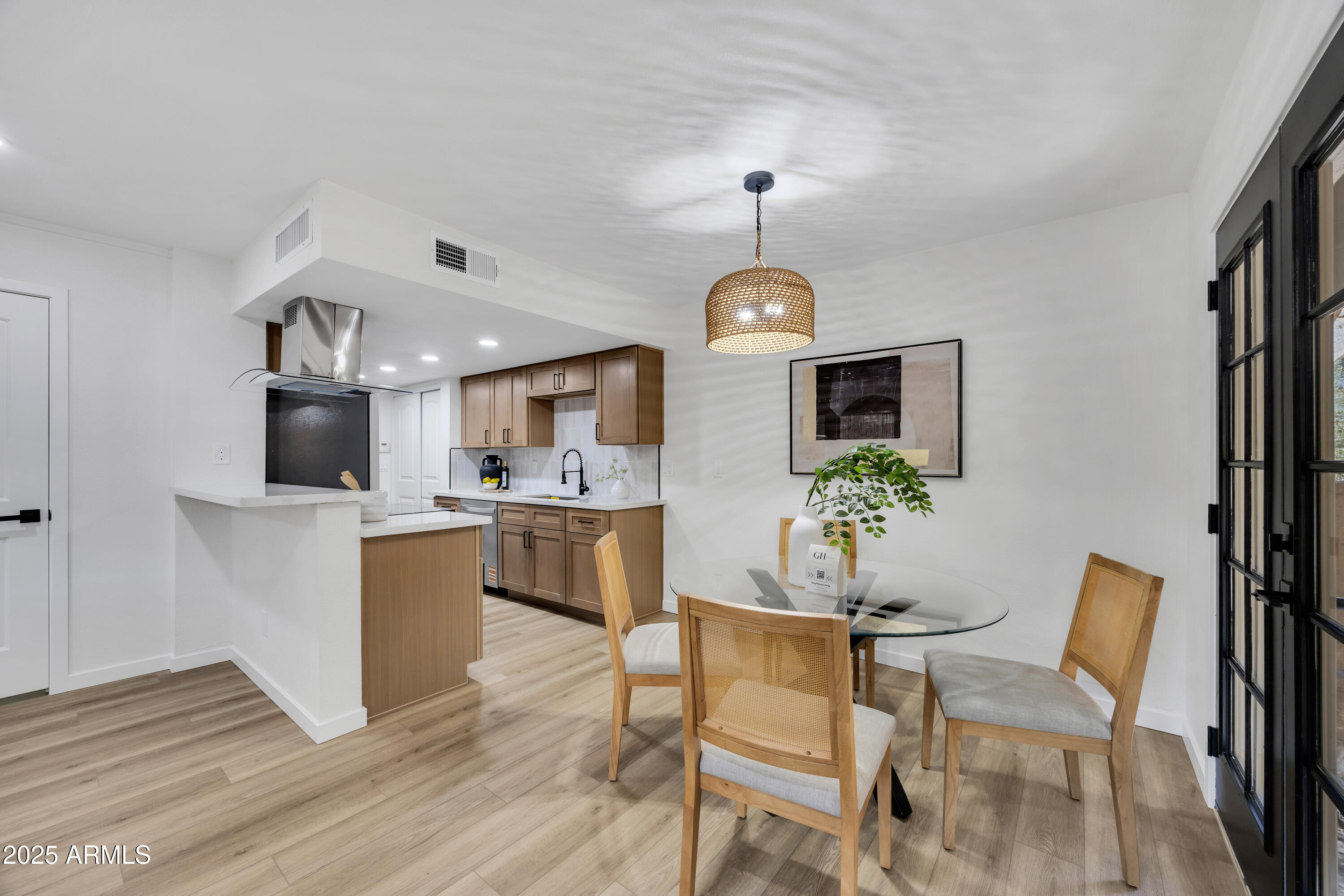 10419 N 10TH Place, 2