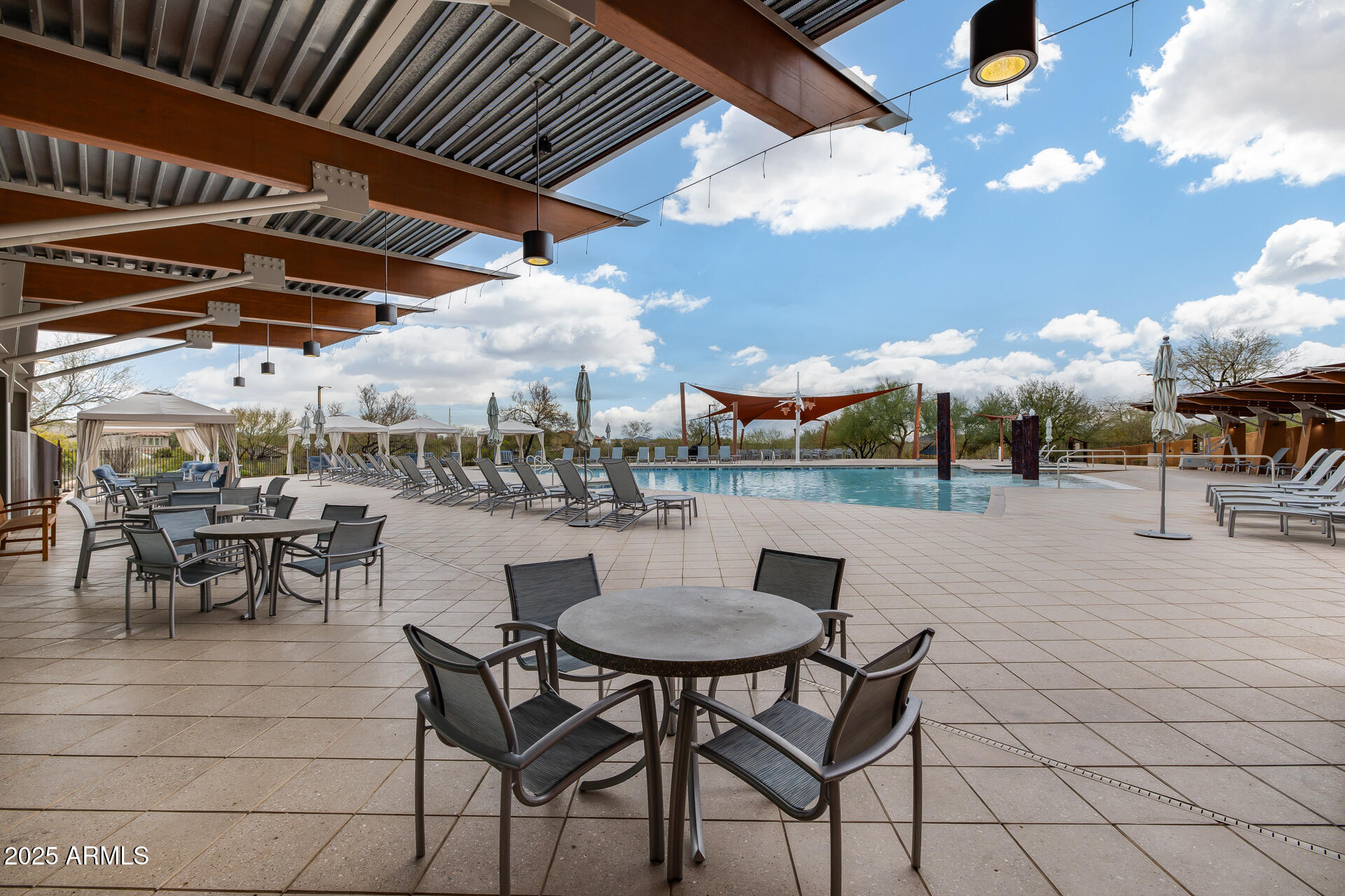 3983 E CAT BALUE Drive