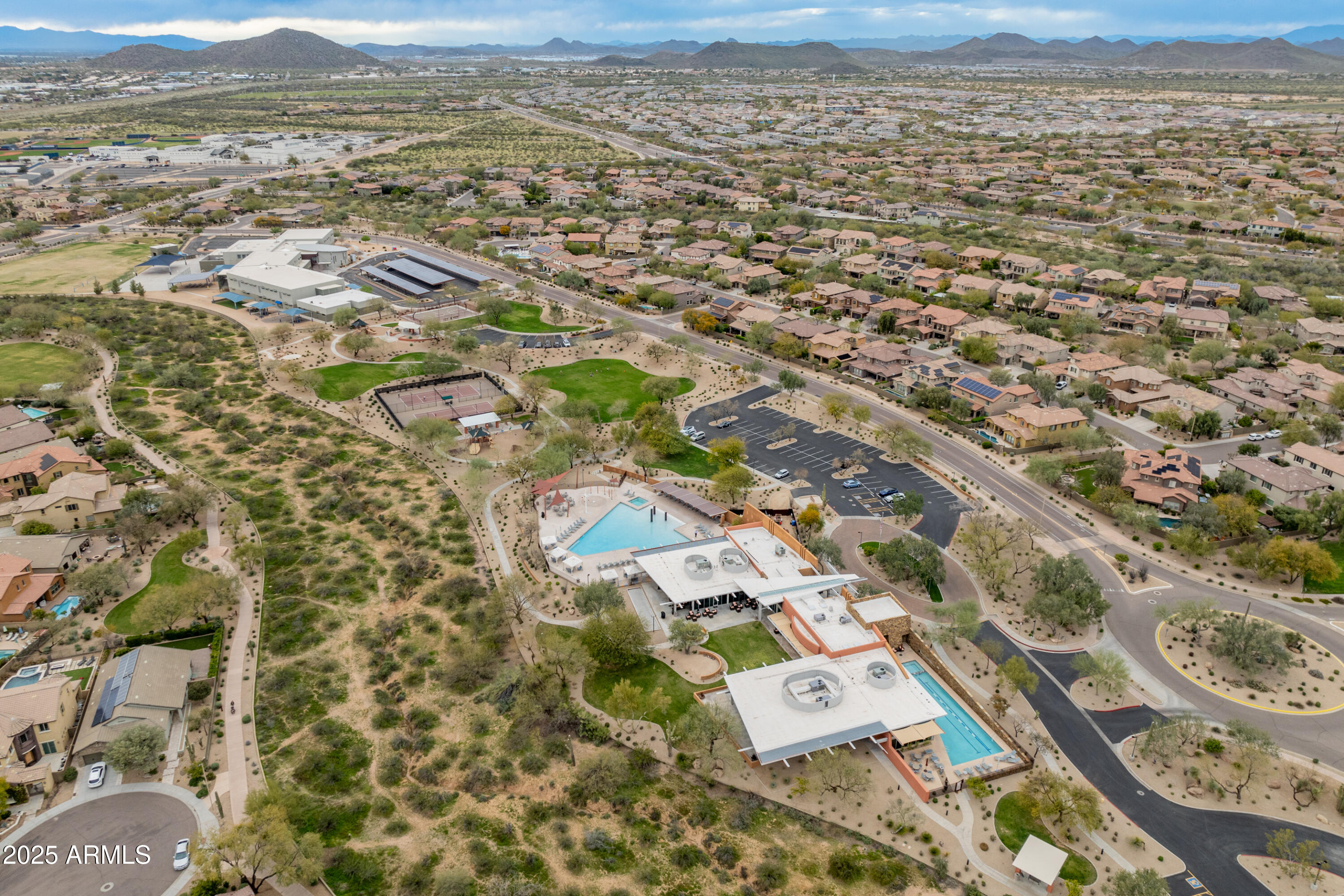 3983 E CAT BALUE Drive