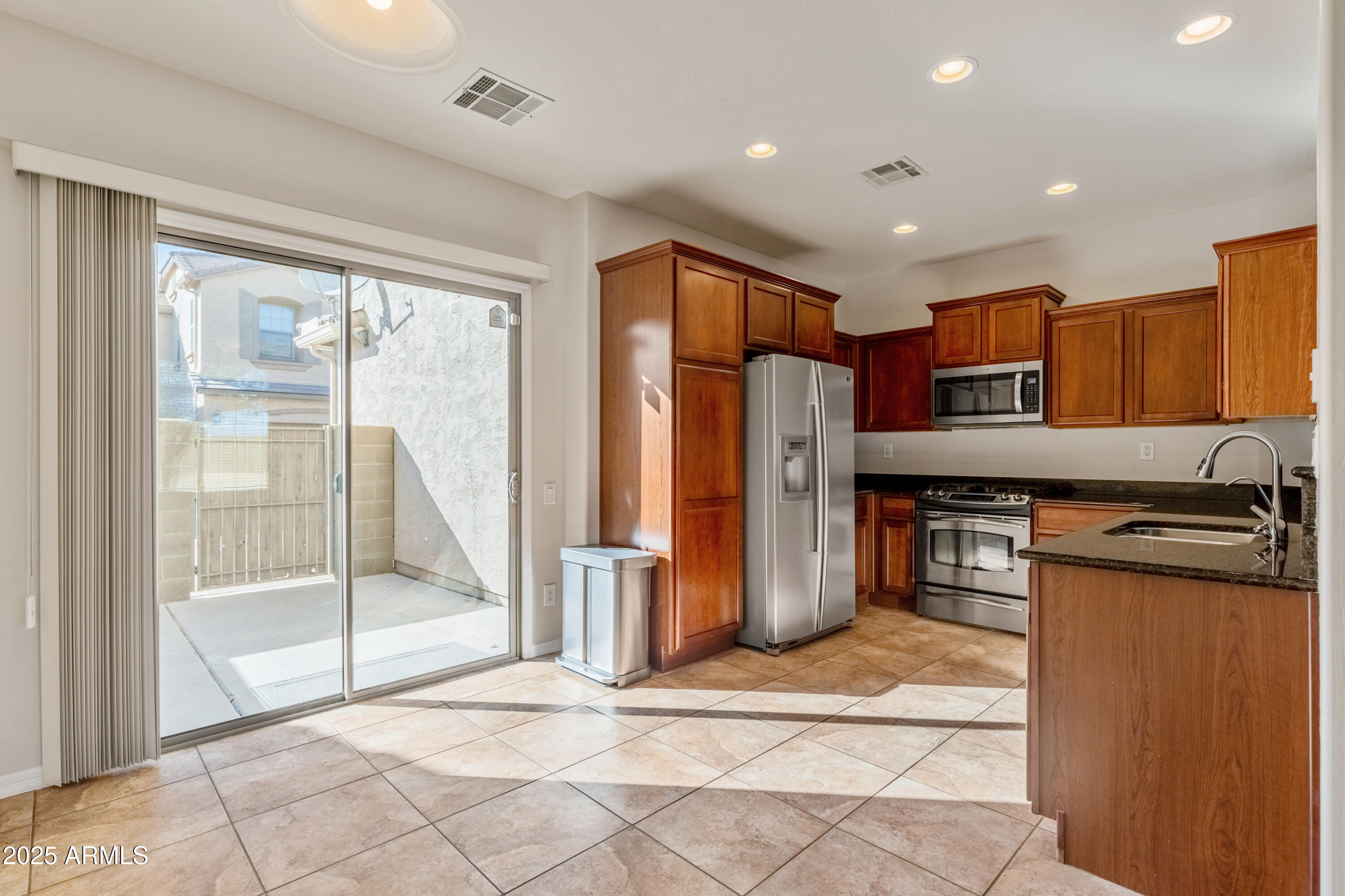 3983 E CAT BALUE Drive