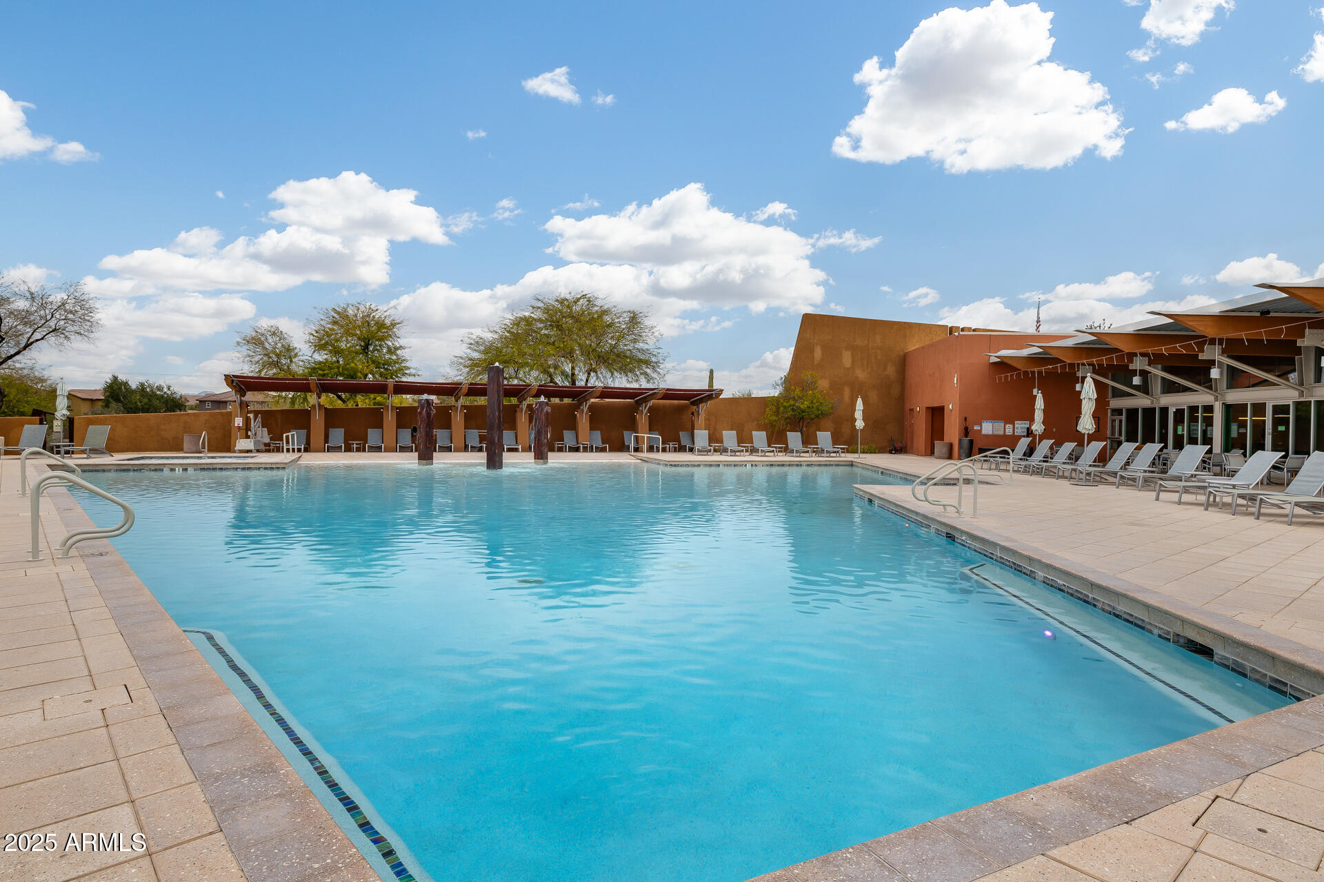 3983 E CAT BALUE Drive