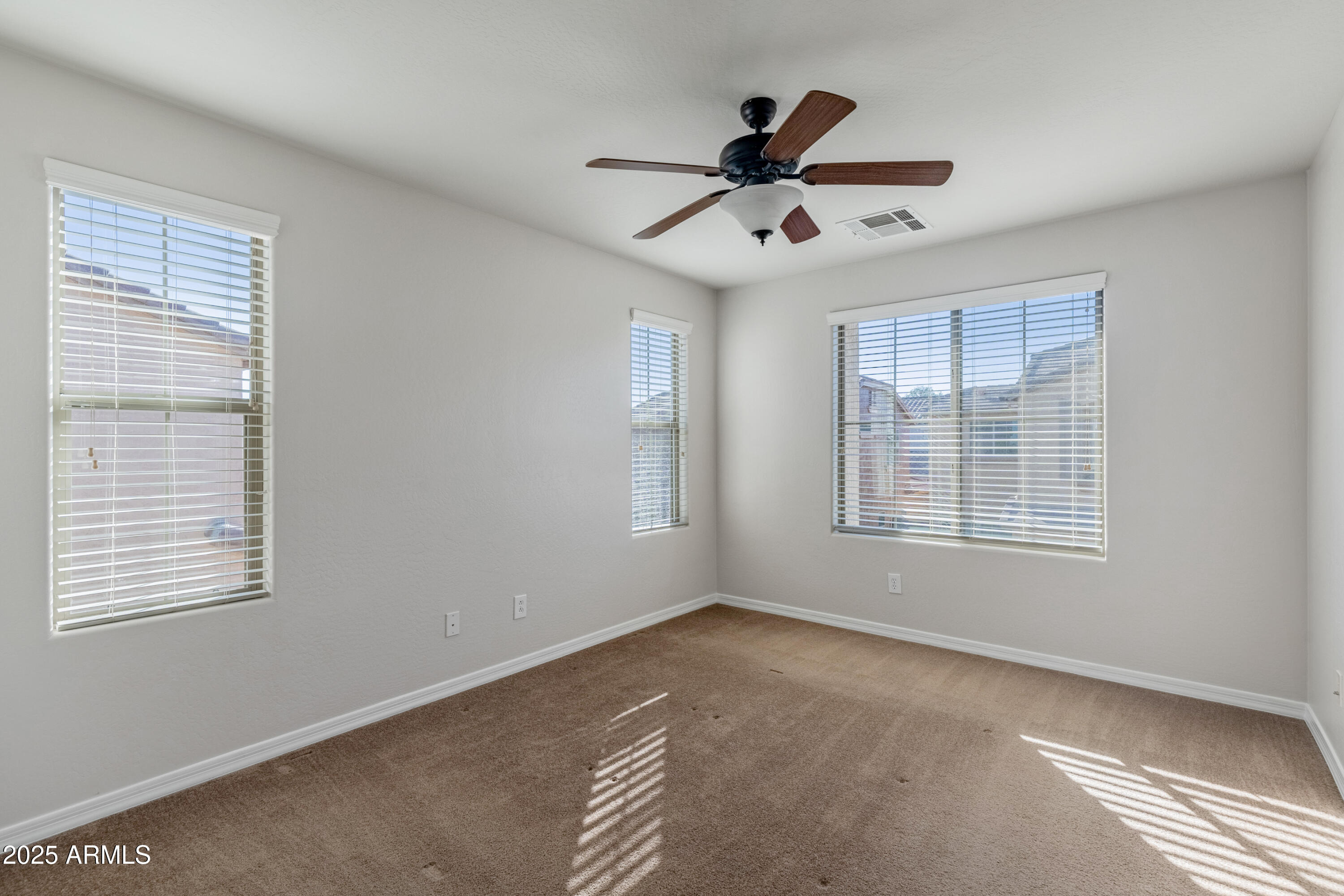 3983 E CAT BALUE Drive