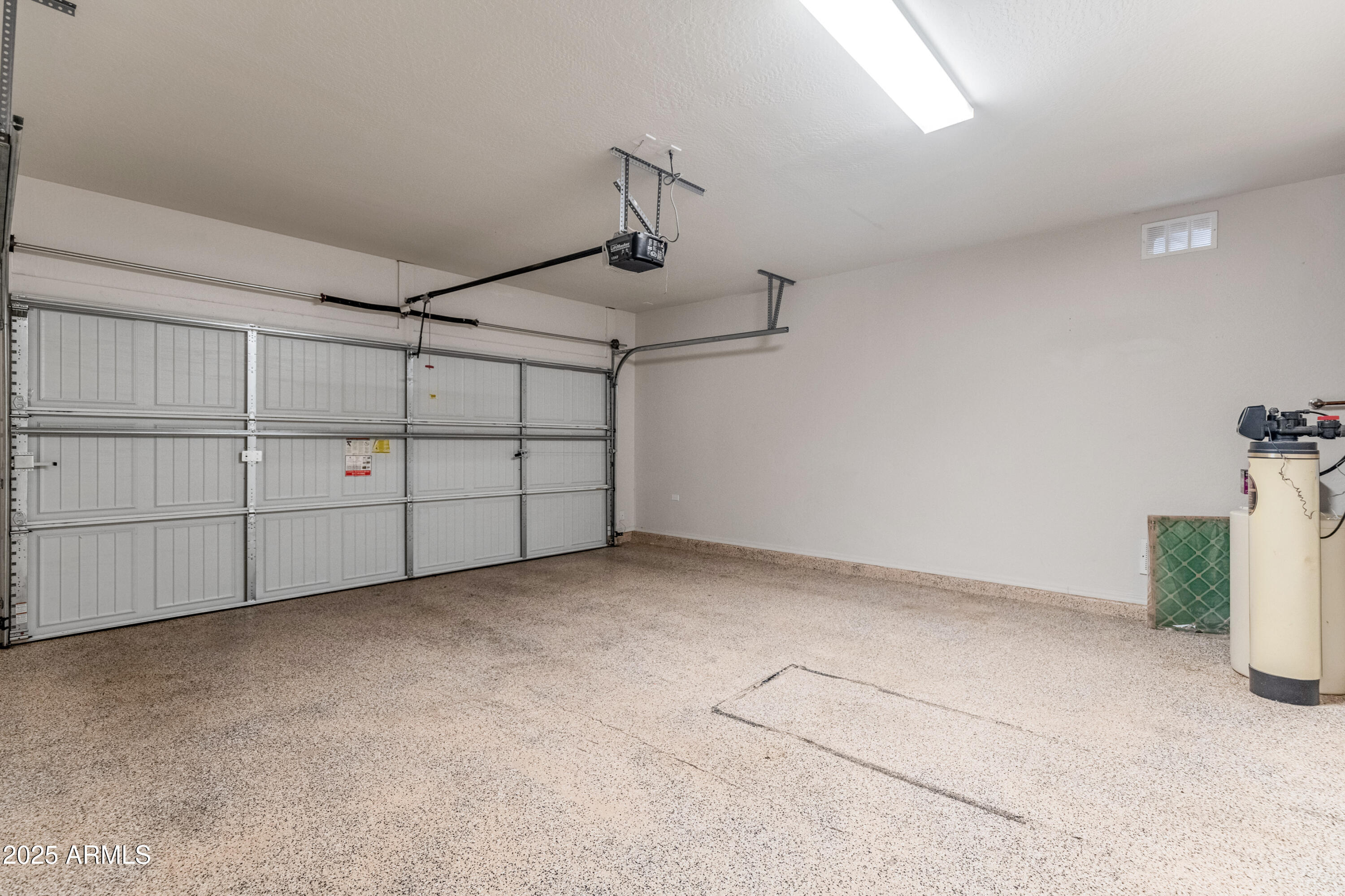 3983 E CAT BALUE Drive