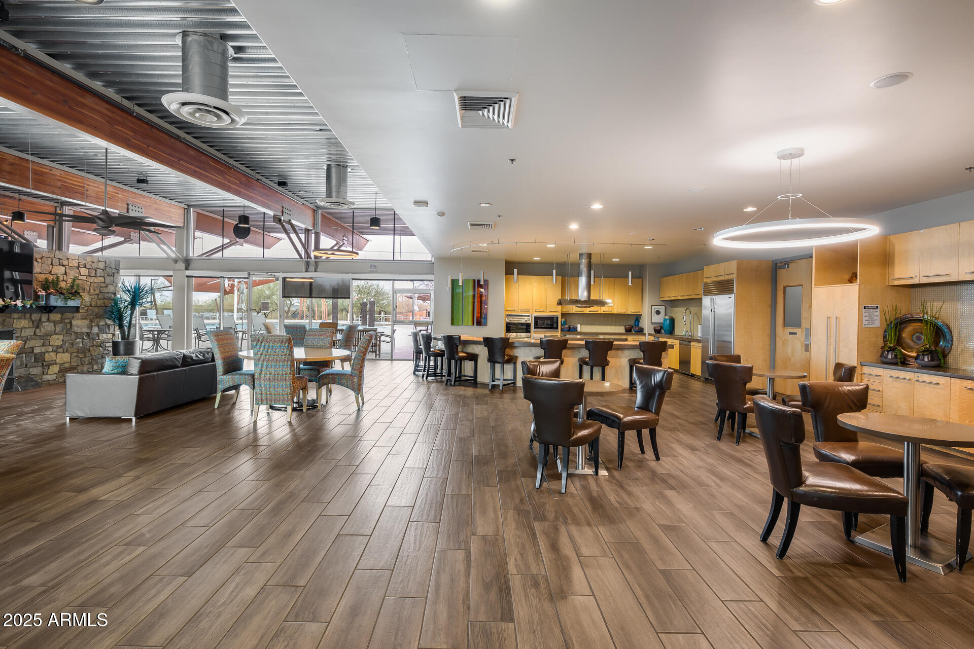 3983 E CAT BALUE Drive