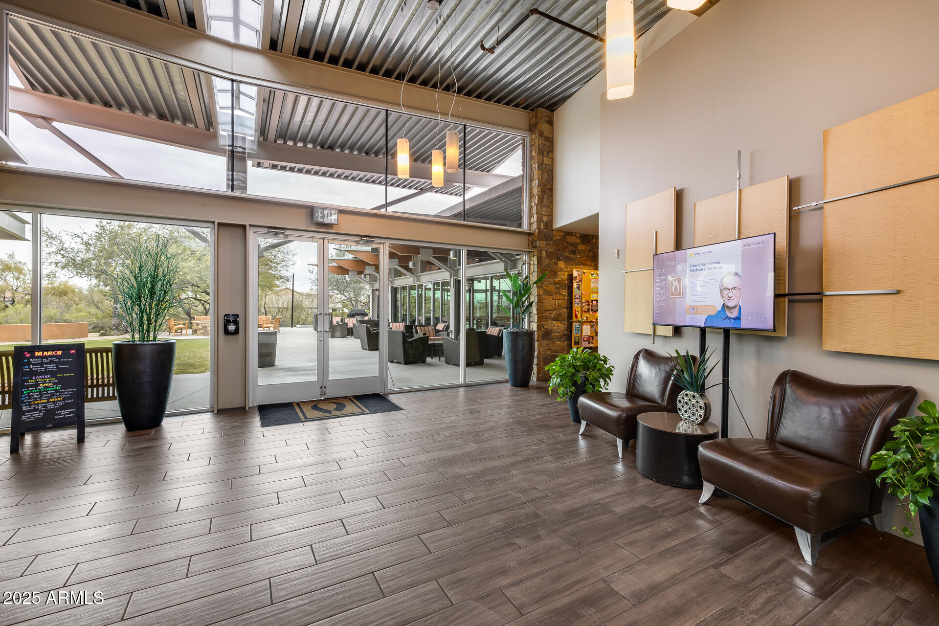 3983 E CAT BALUE Drive