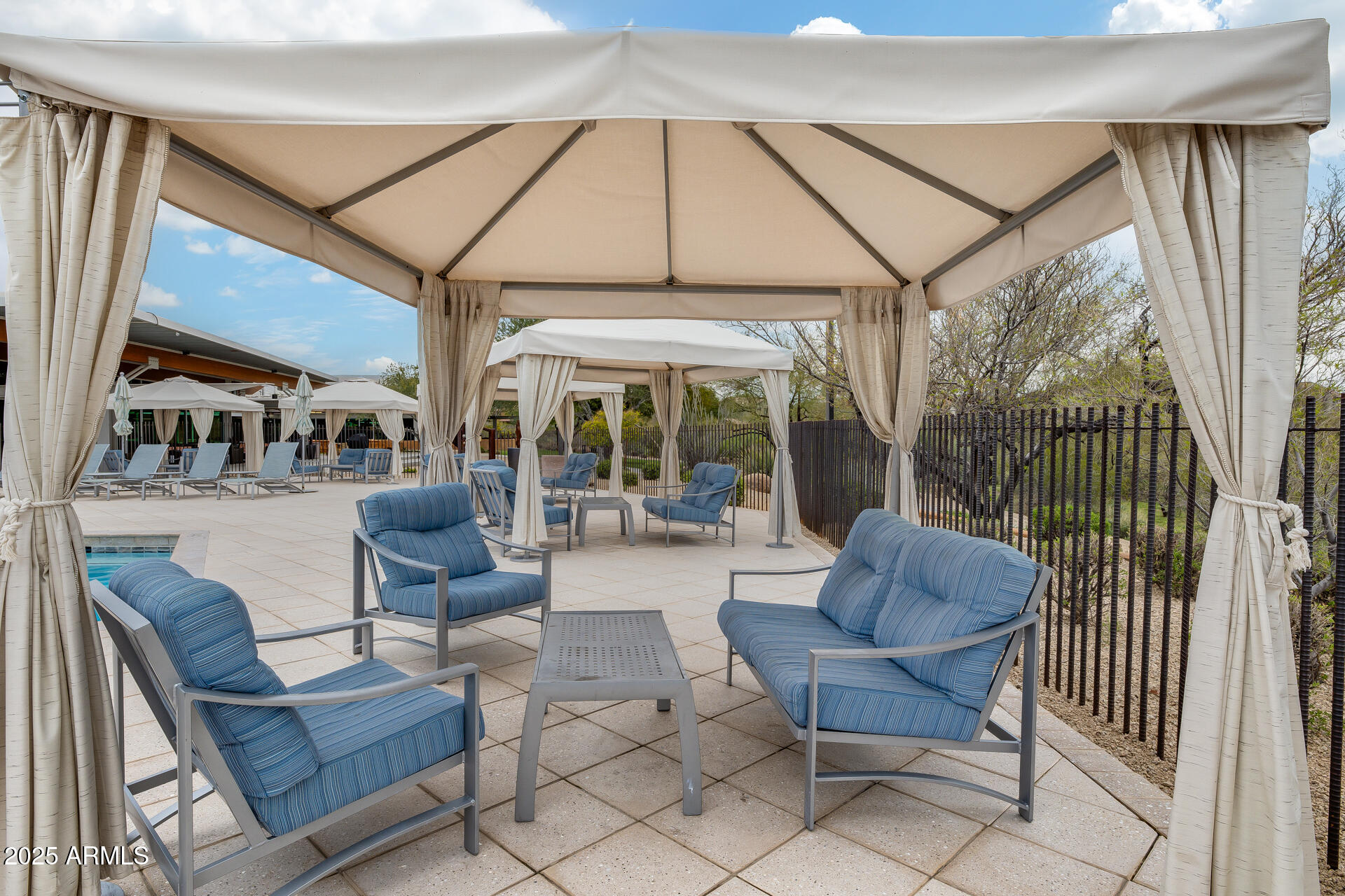 3983 E CAT BALUE Drive