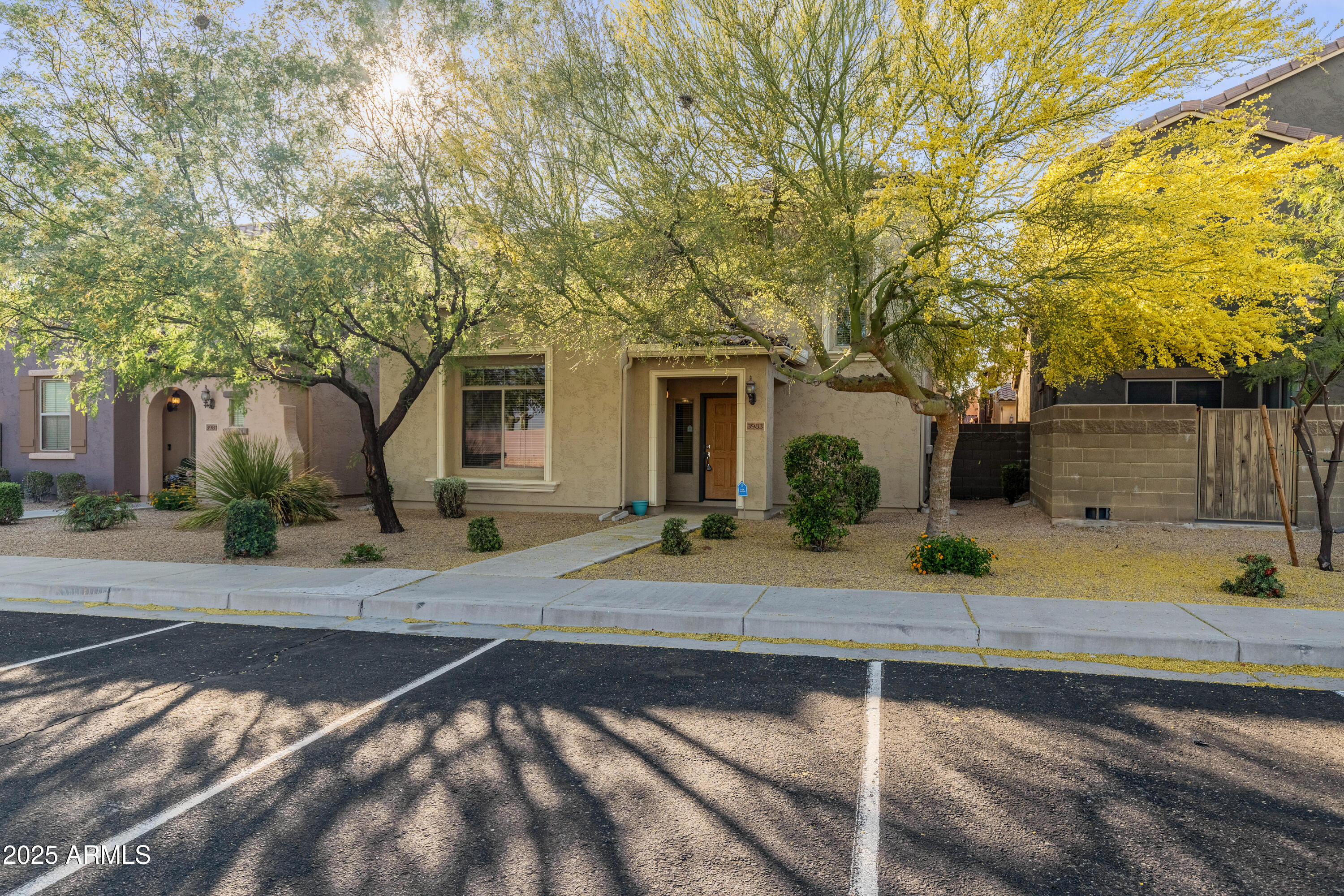 3983 E CAT BALUE Drive