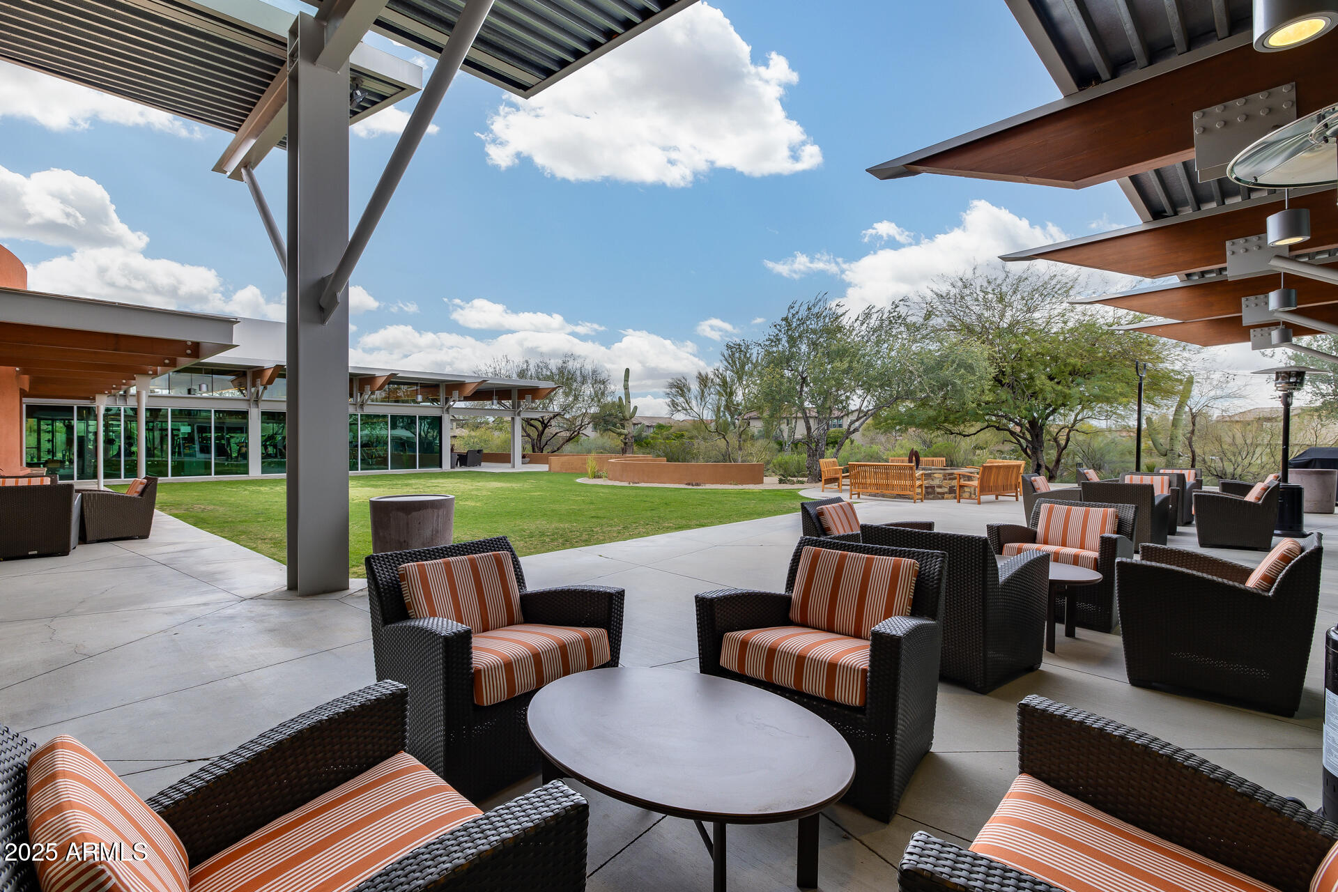 3983 E CAT BALUE Drive