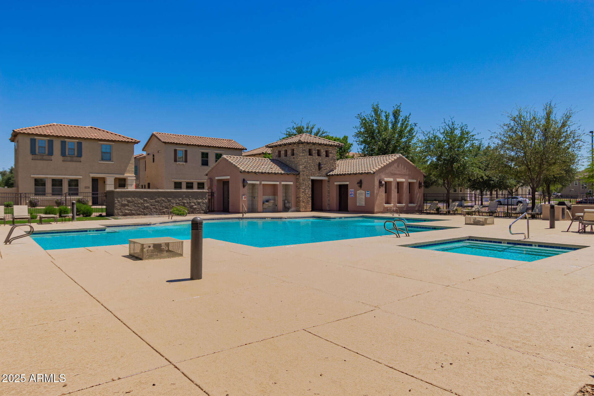 4752 E PORTOLA VALLEY Drive, 103