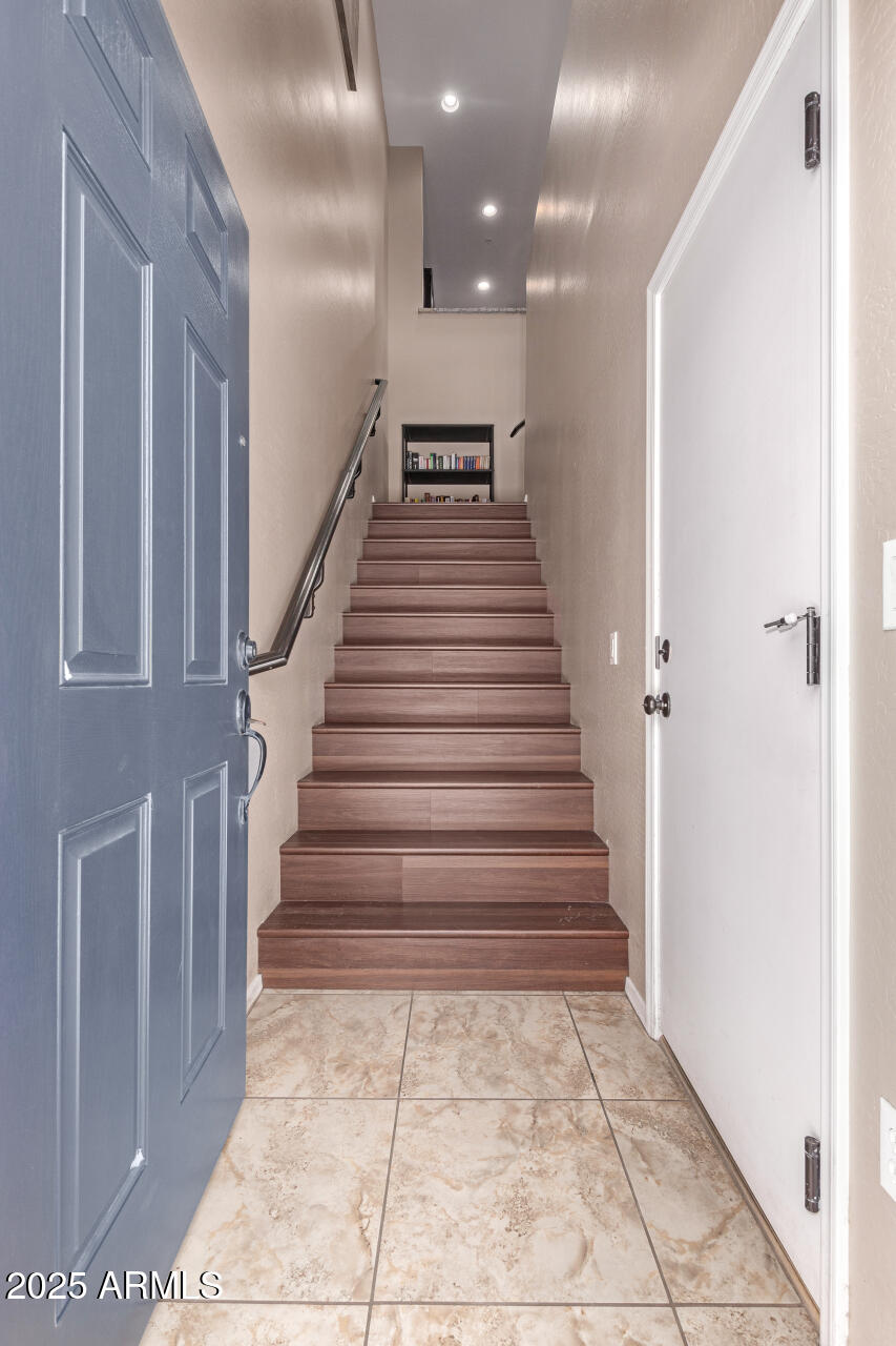 4752 E PORTOLA VALLEY Drive, 103