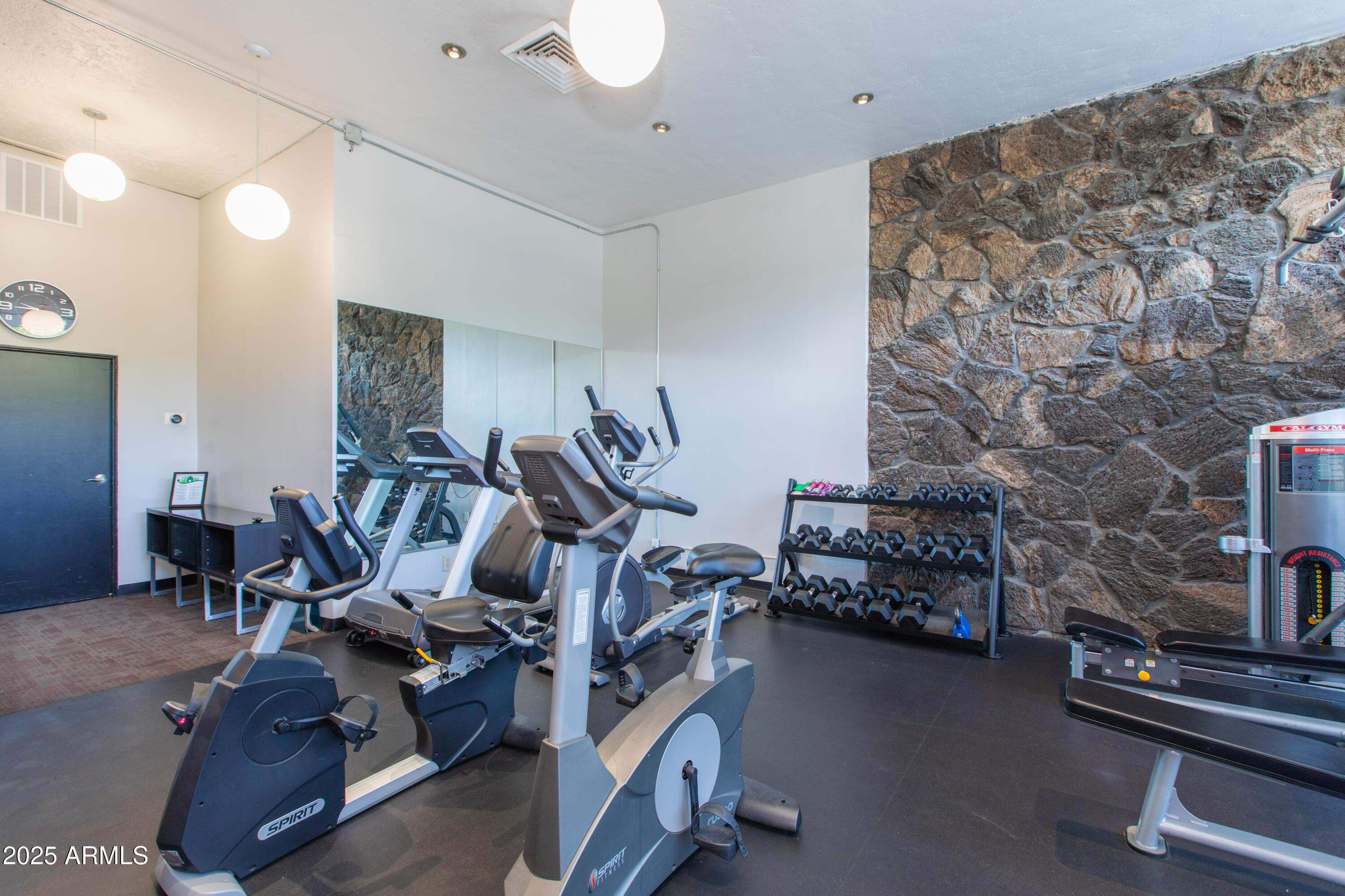 207 W CLARENDON Avenue, 14E