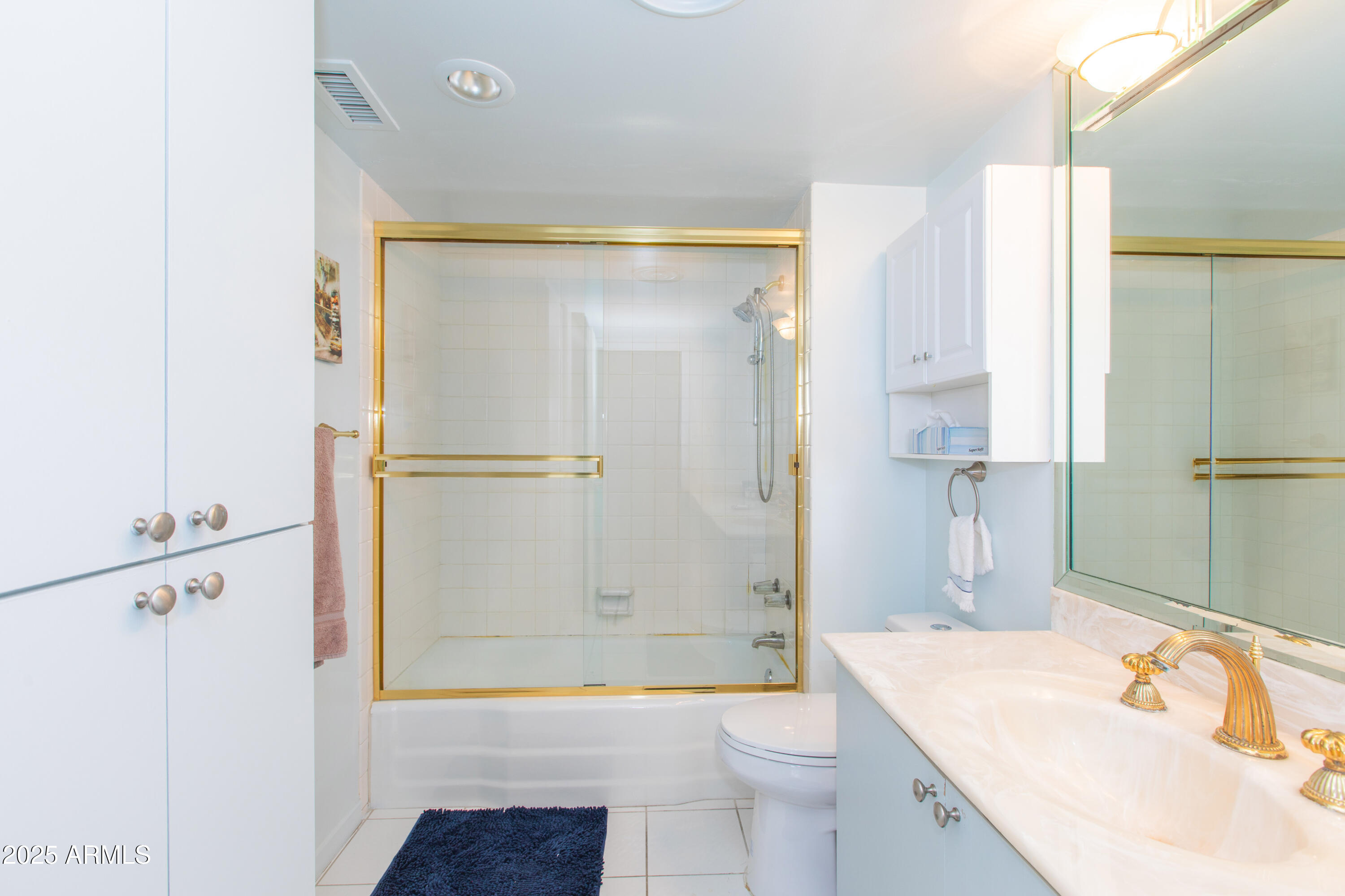 207 W CLARENDON Avenue, 14E