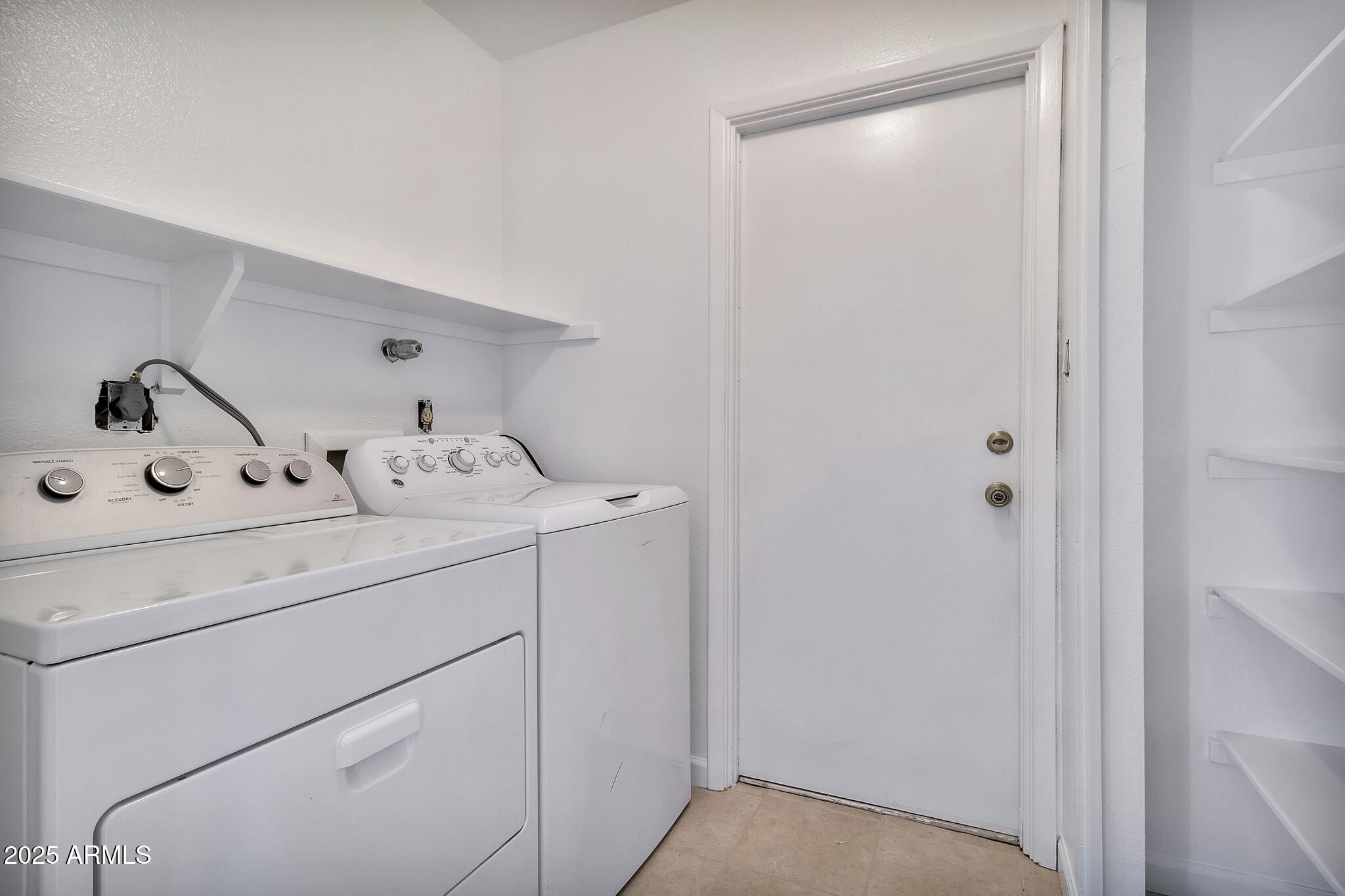 1210 W STOTTLER Drive