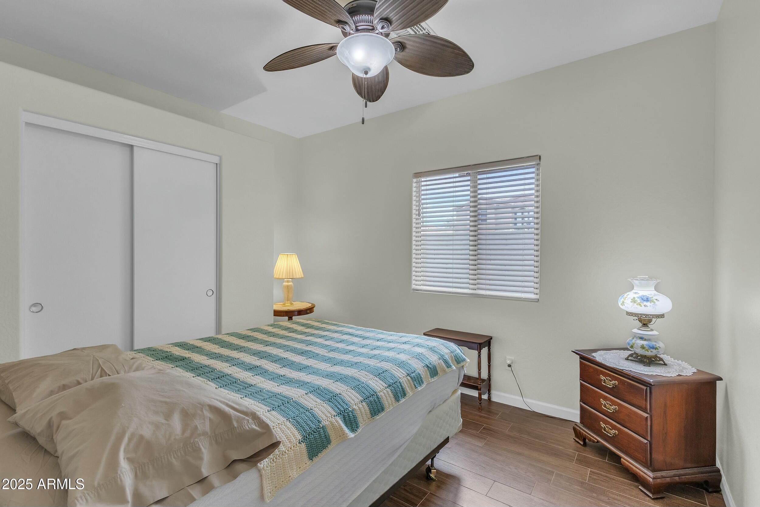 900 W BROADWAY Avenue, 45