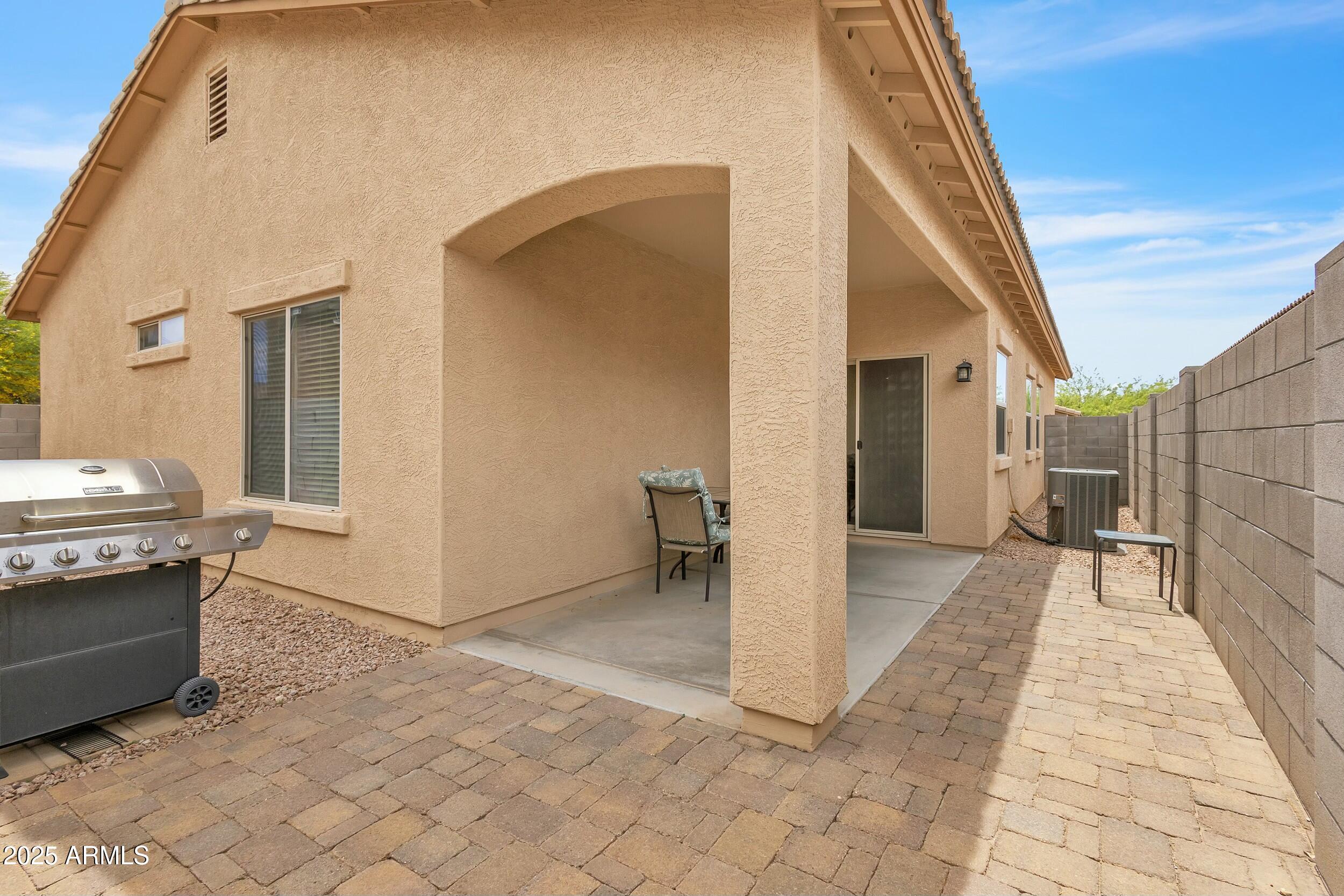 900 W BROADWAY Avenue, 45