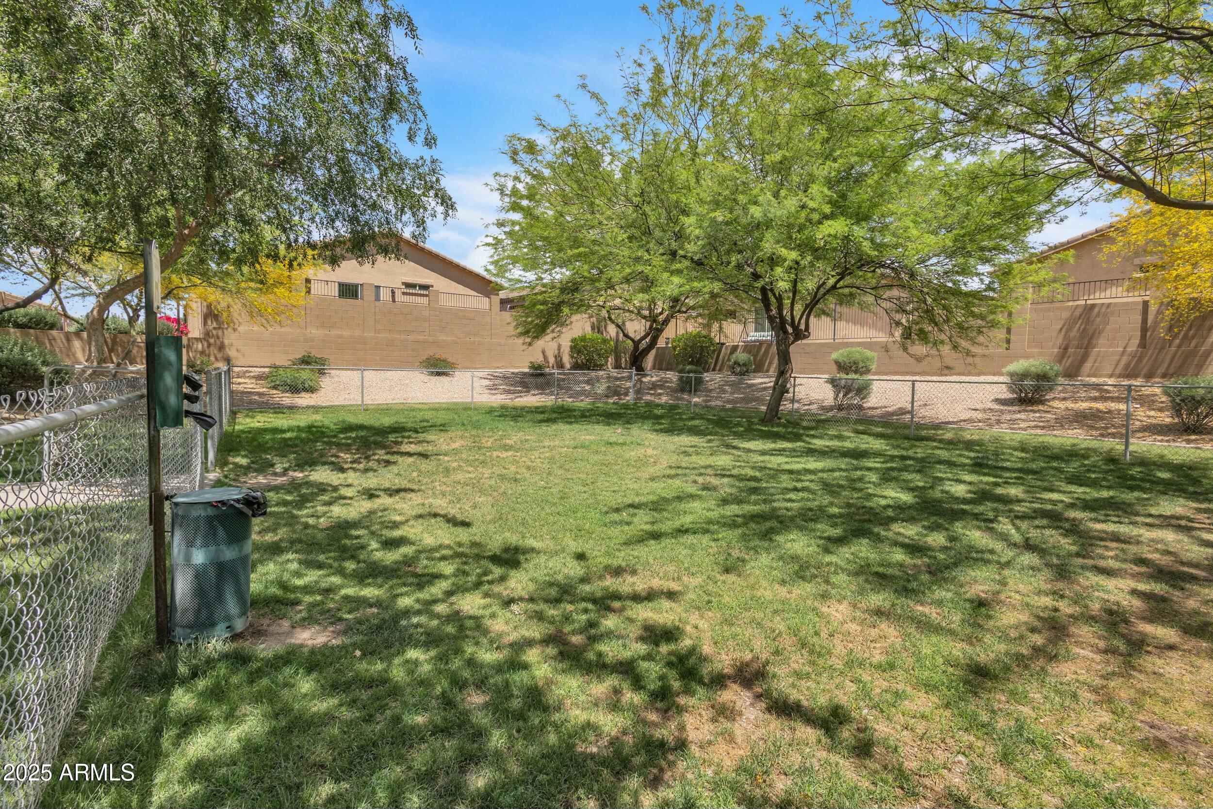 900 W BROADWAY Avenue, 45