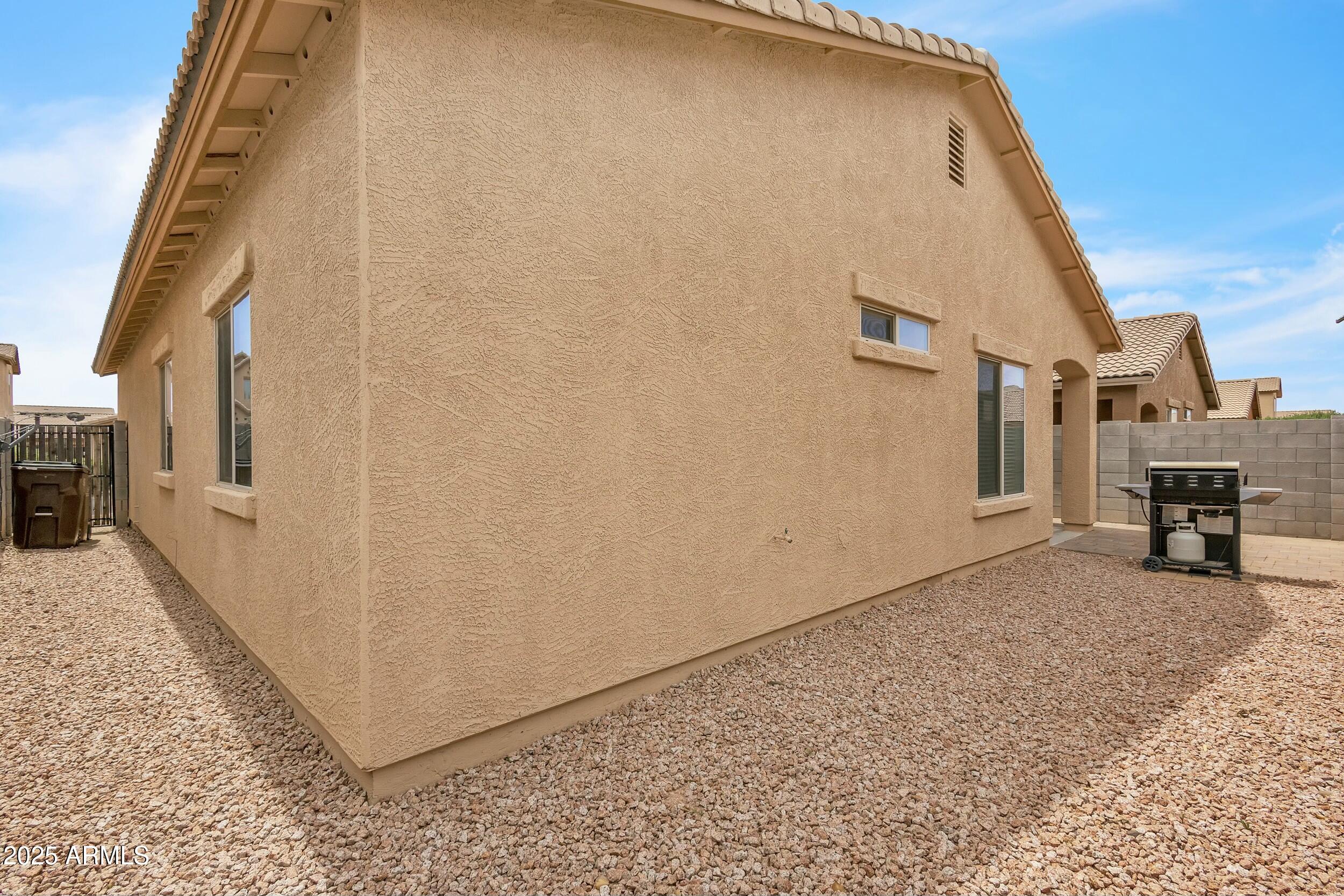 900 W BROADWAY Avenue, 45