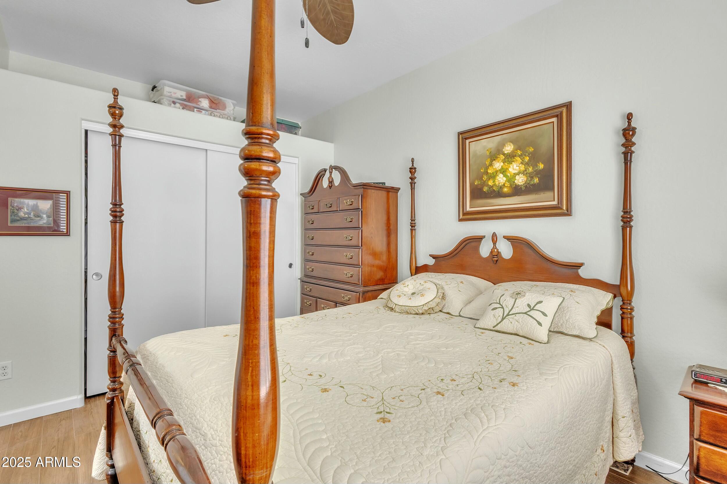 900 W BROADWAY Avenue, 45