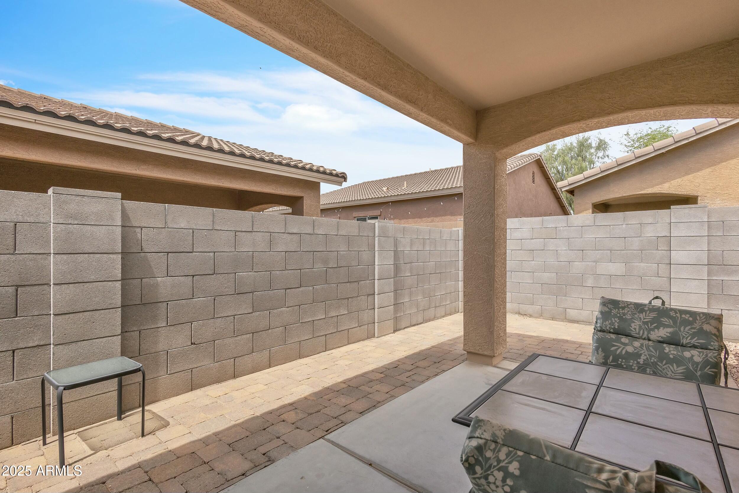 900 W BROADWAY Avenue, 45