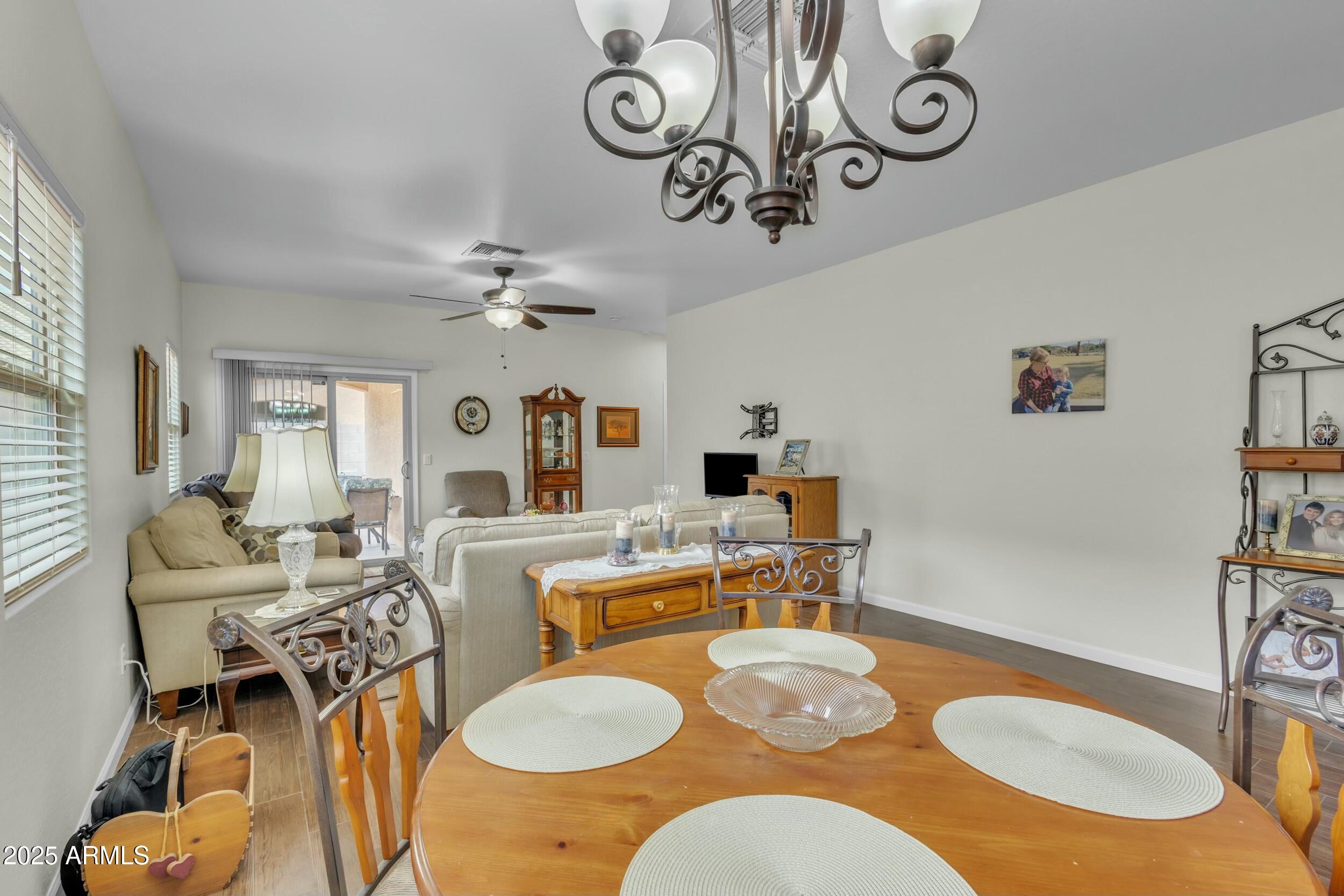 900 W BROADWAY Avenue, 45