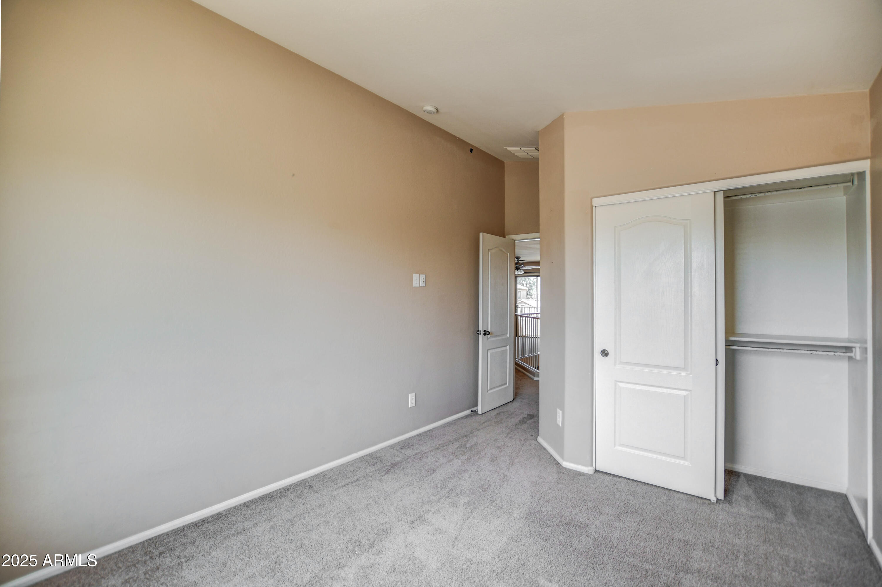 40437 W ROBBINS Drive