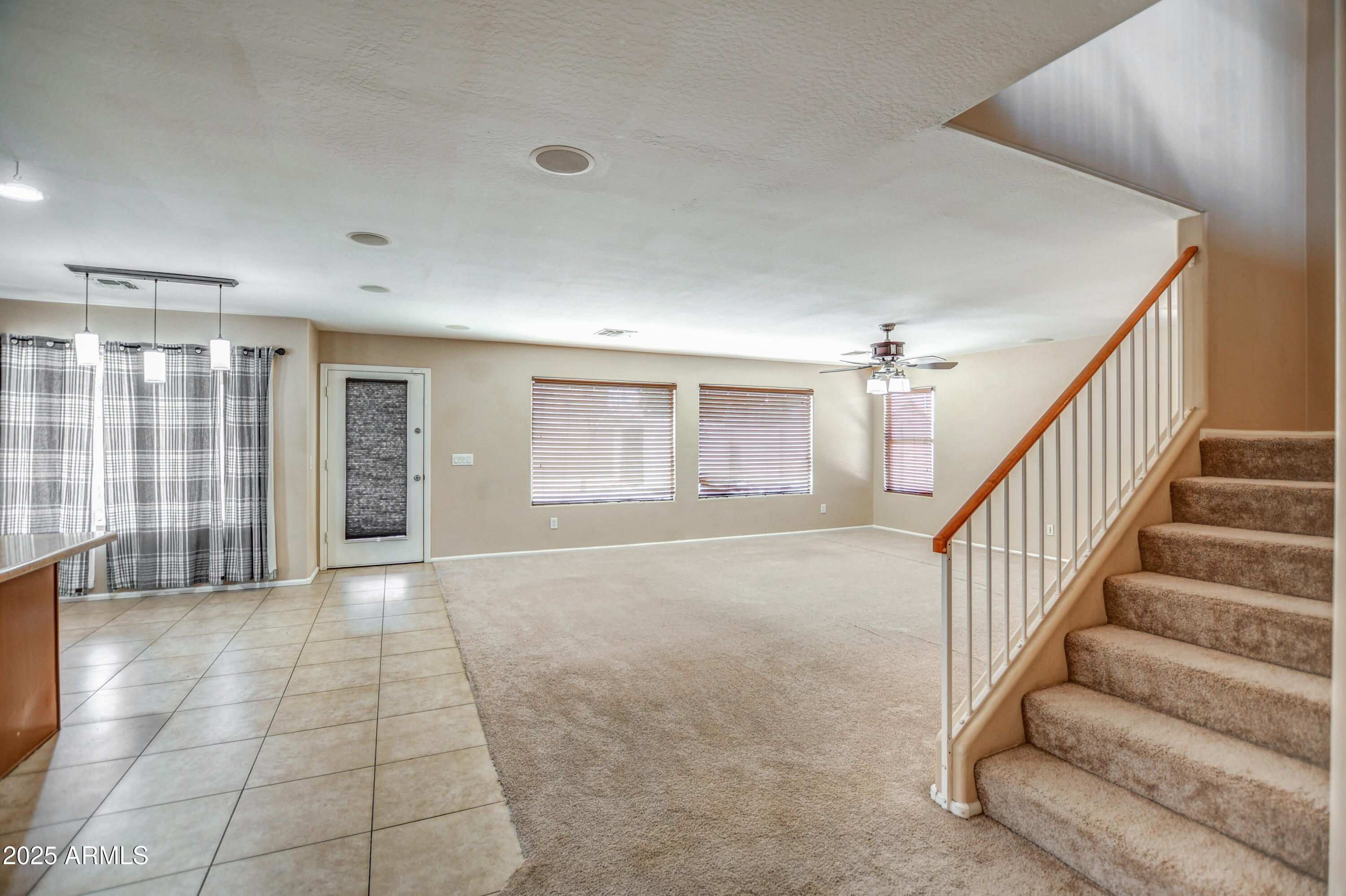 40437 W ROBBINS Drive