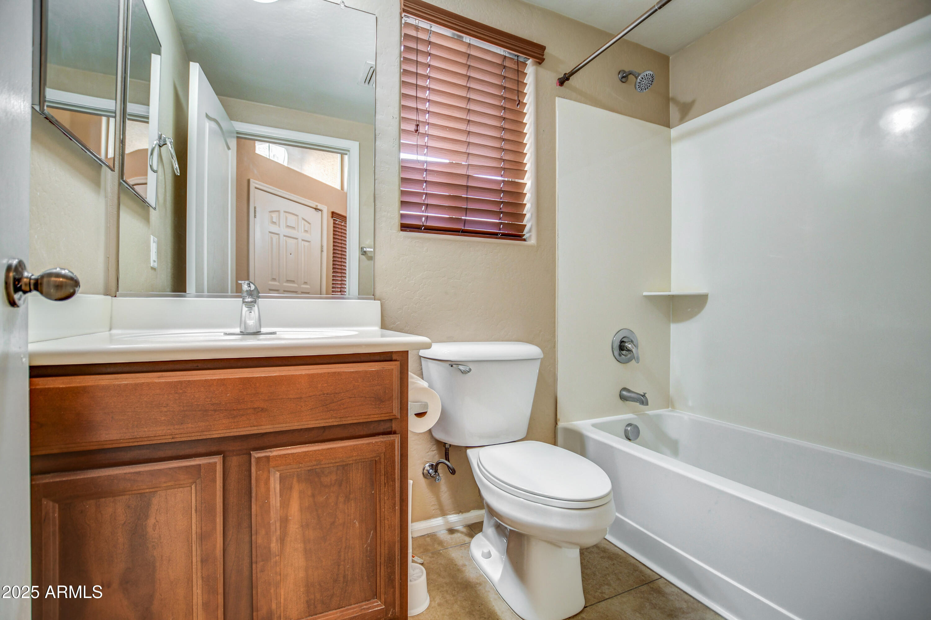 40437 W ROBBINS Drive