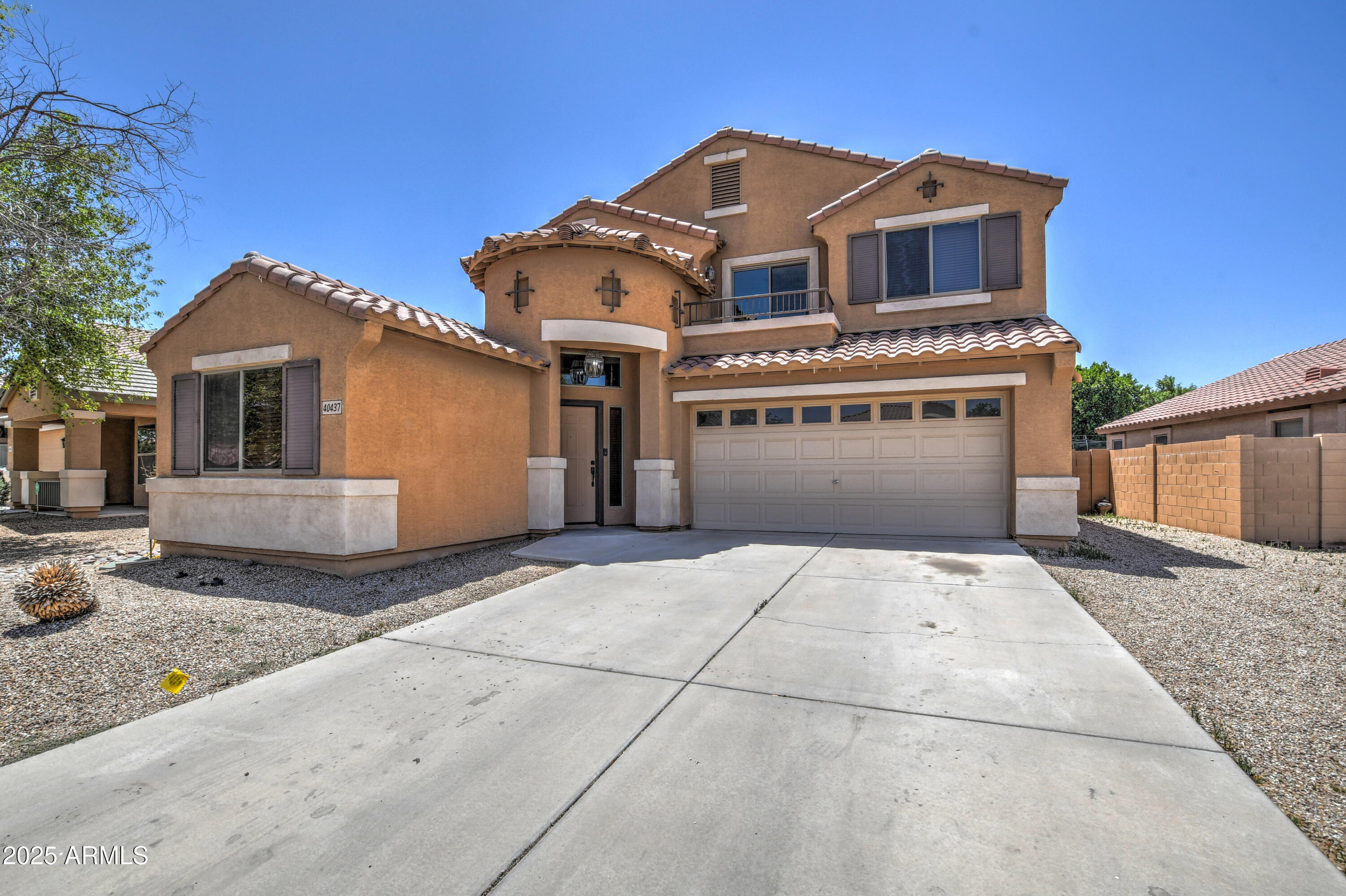 40437 W ROBBINS Drive