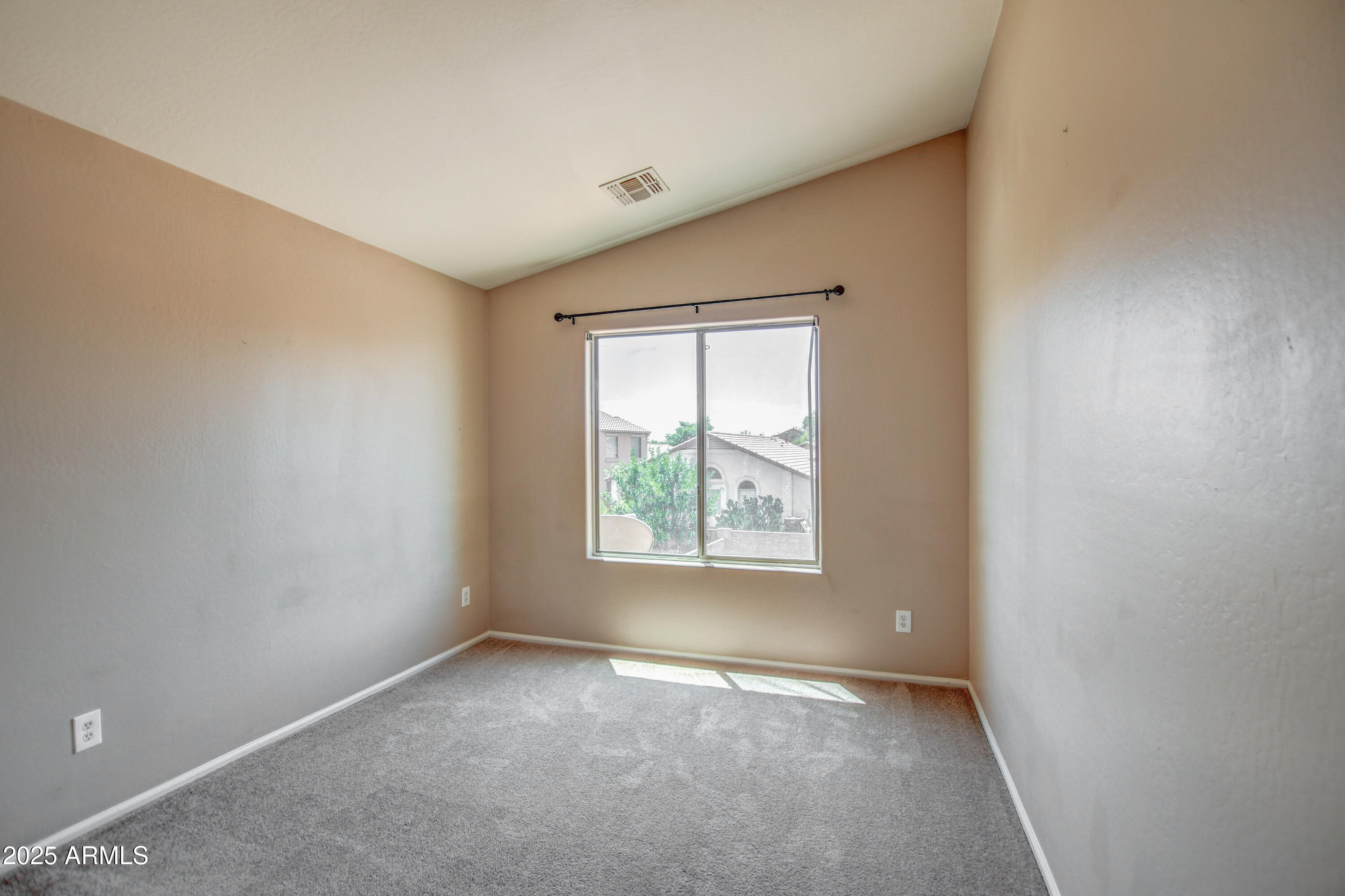 40437 W ROBBINS Drive