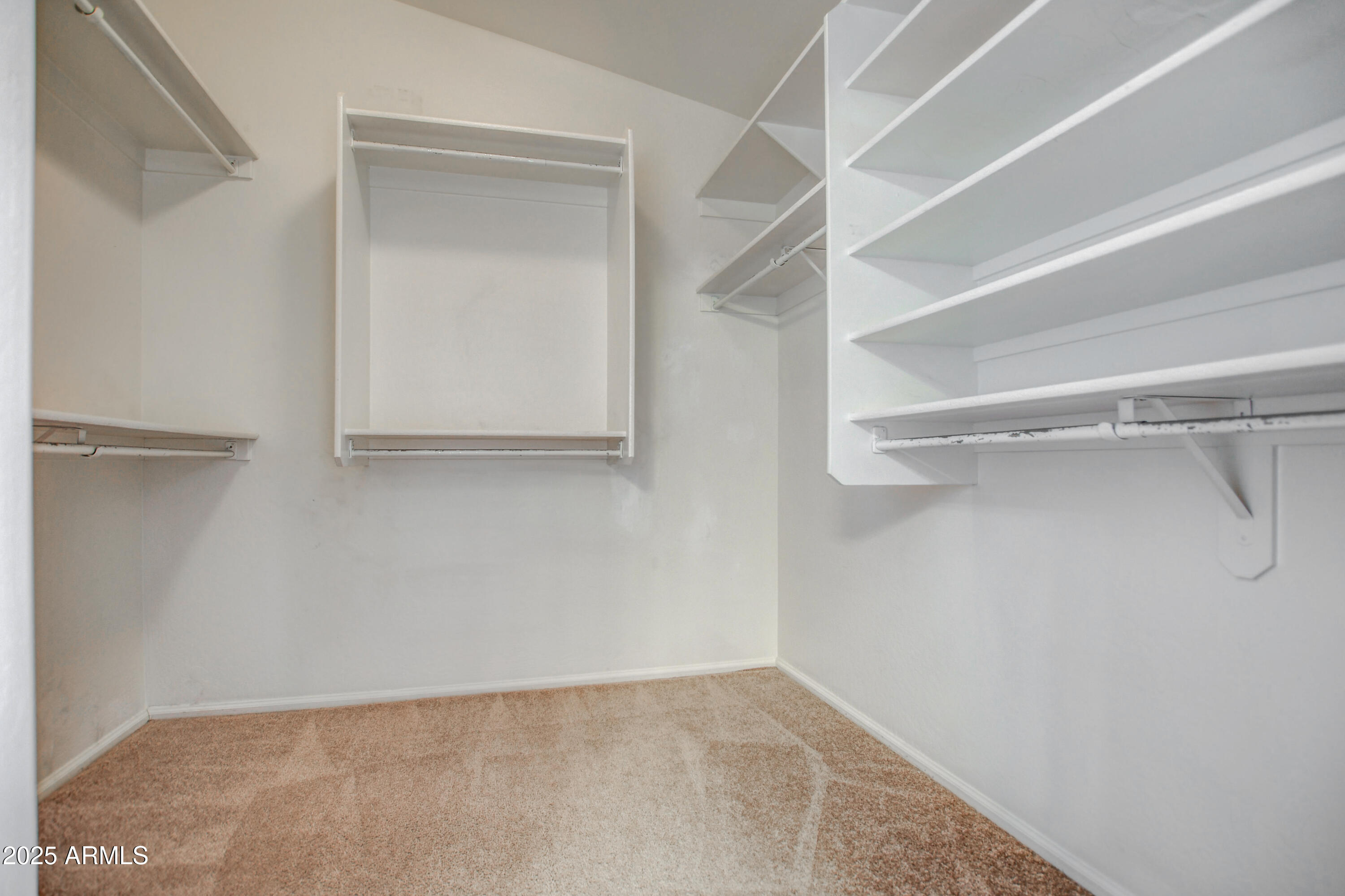 40437 W ROBBINS Drive