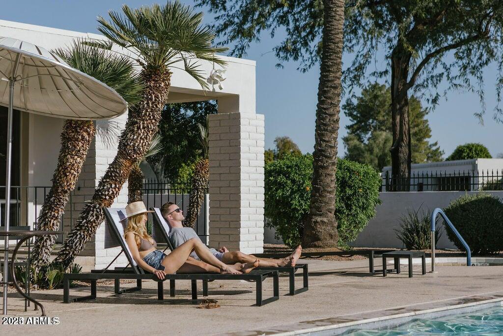 7220 N VIA DE LA SIESTA