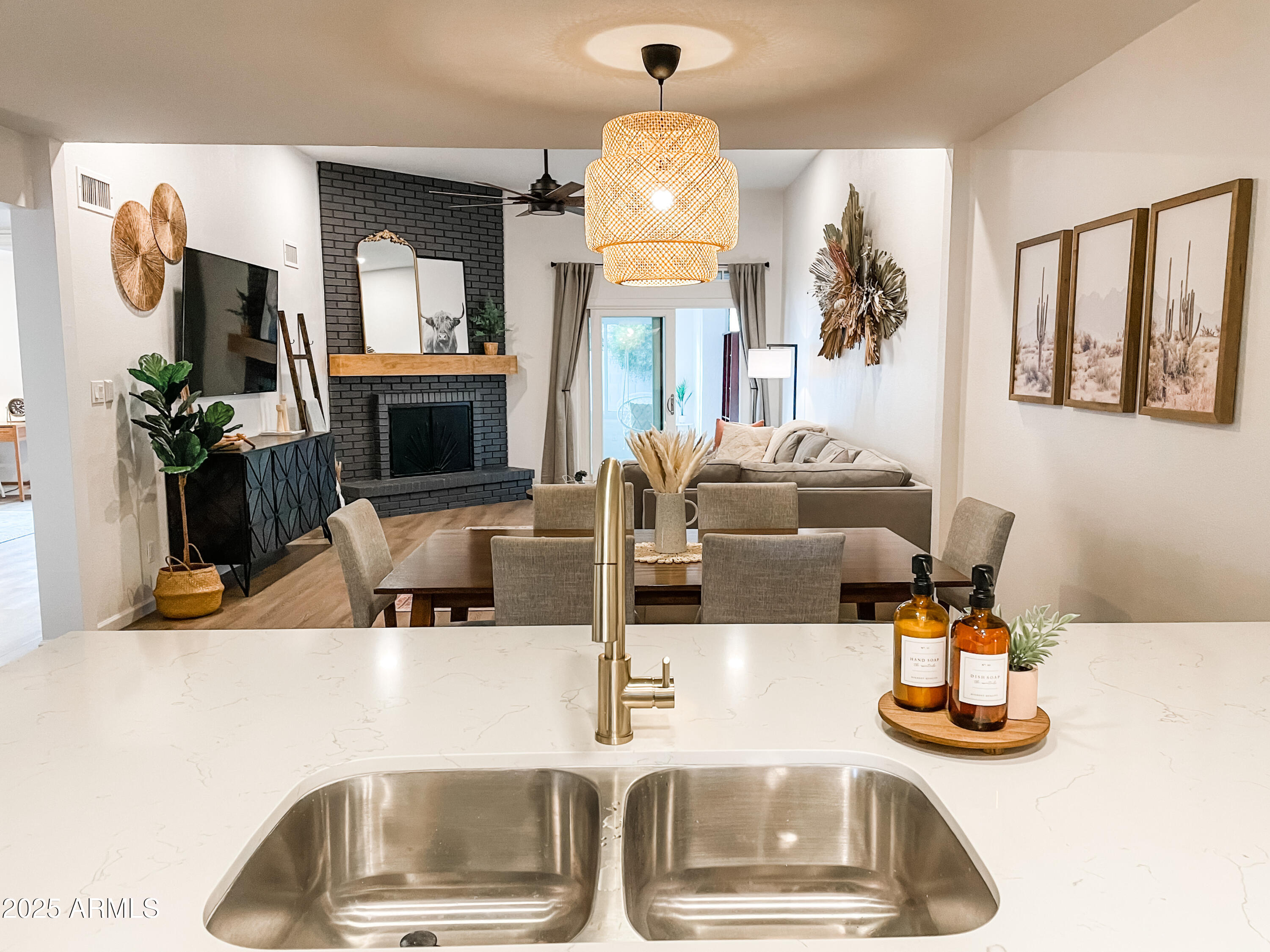 7220 N VIA DE LA SIESTA