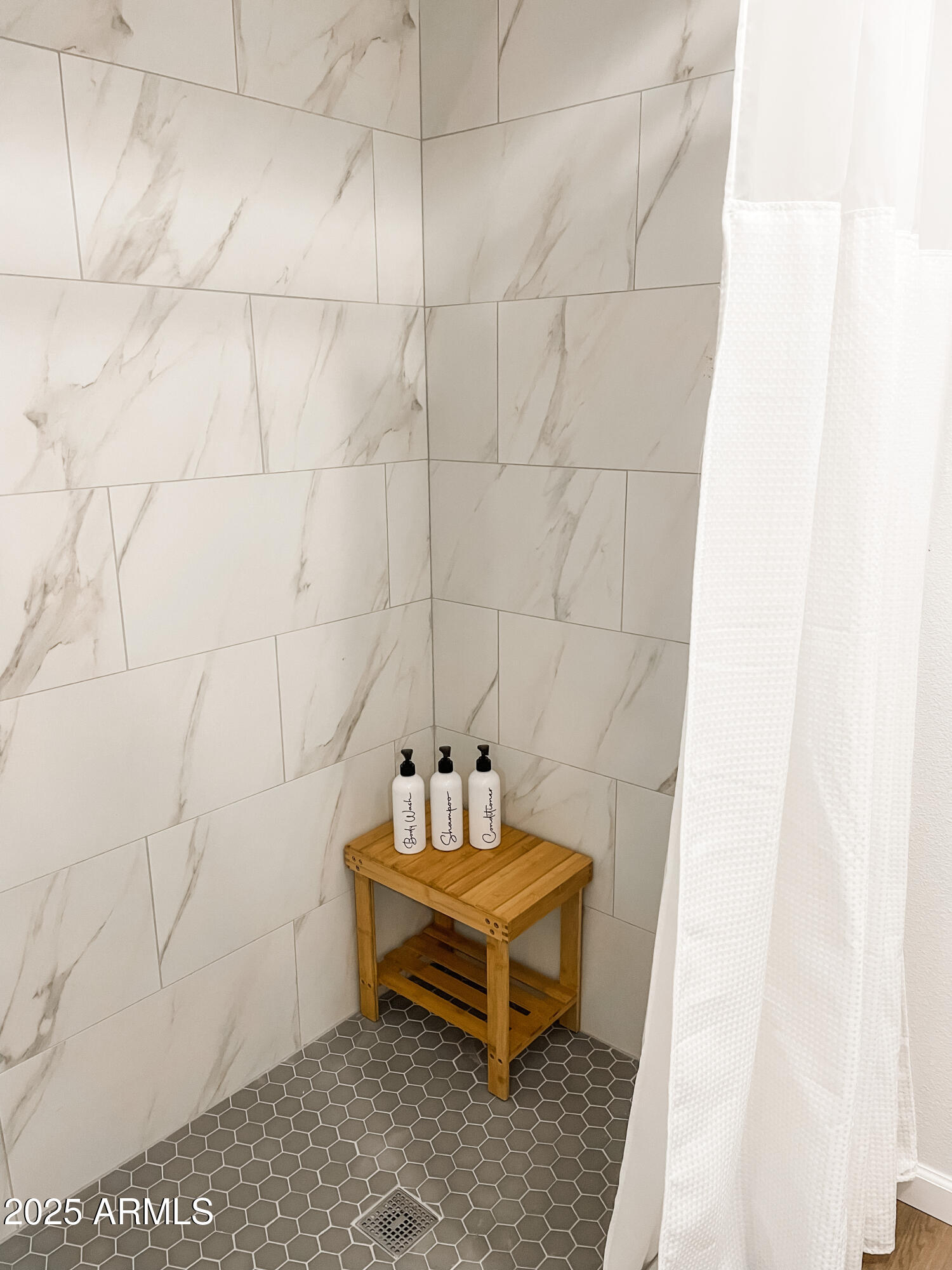 7220 N VIA DE LA SIESTA