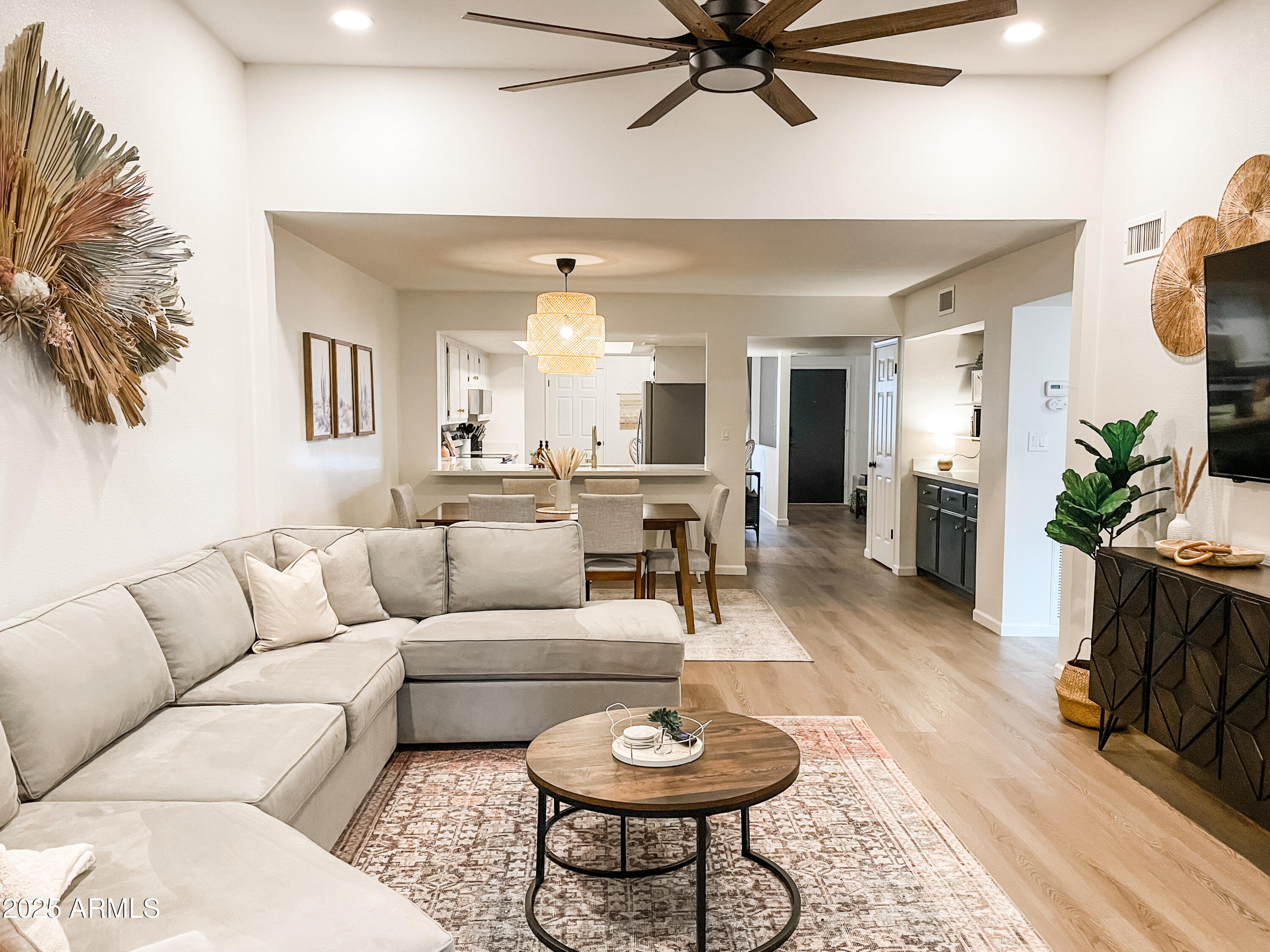 7220 N VIA DE LA SIESTA