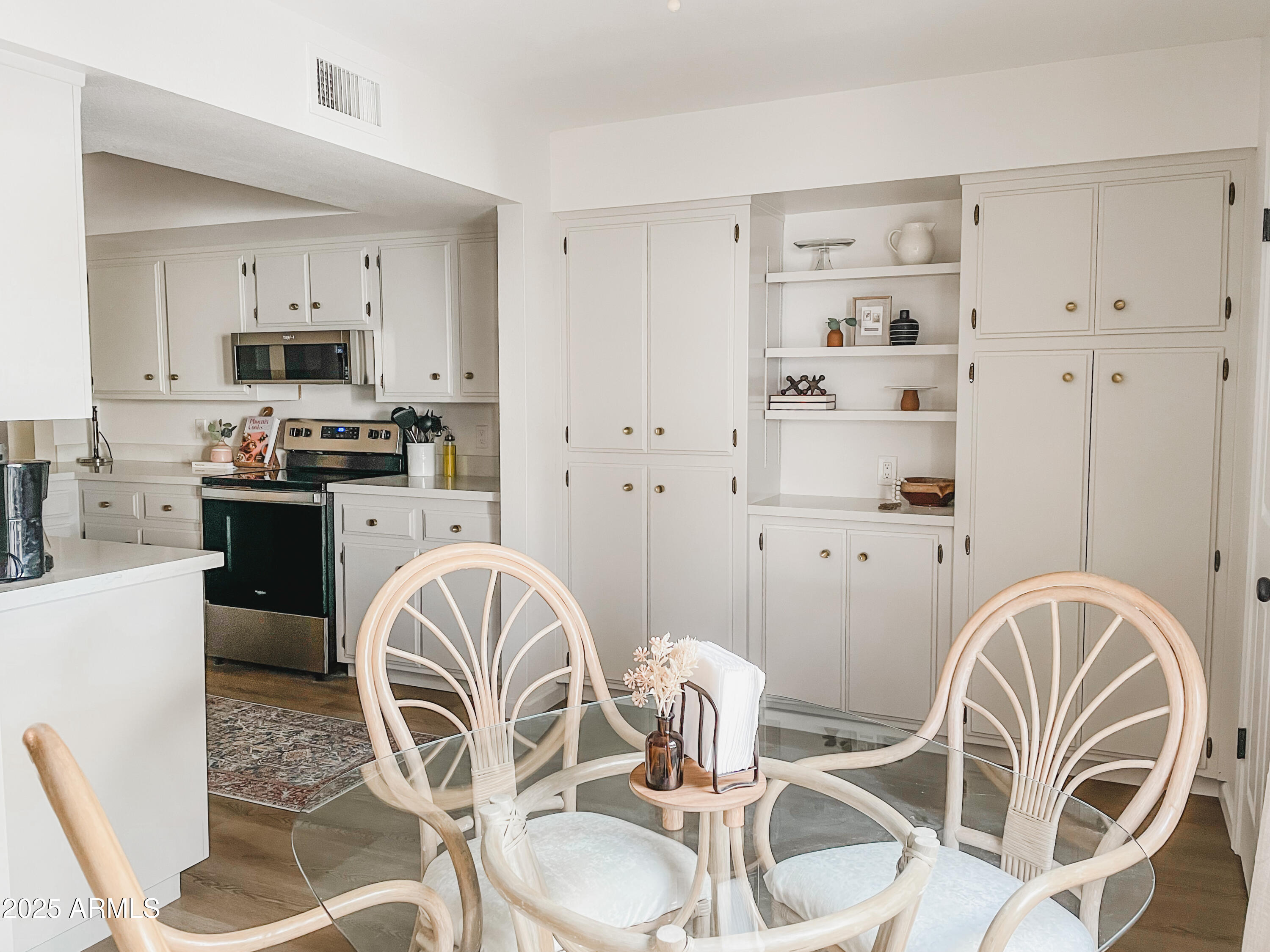 7220 N VIA DE LA SIESTA