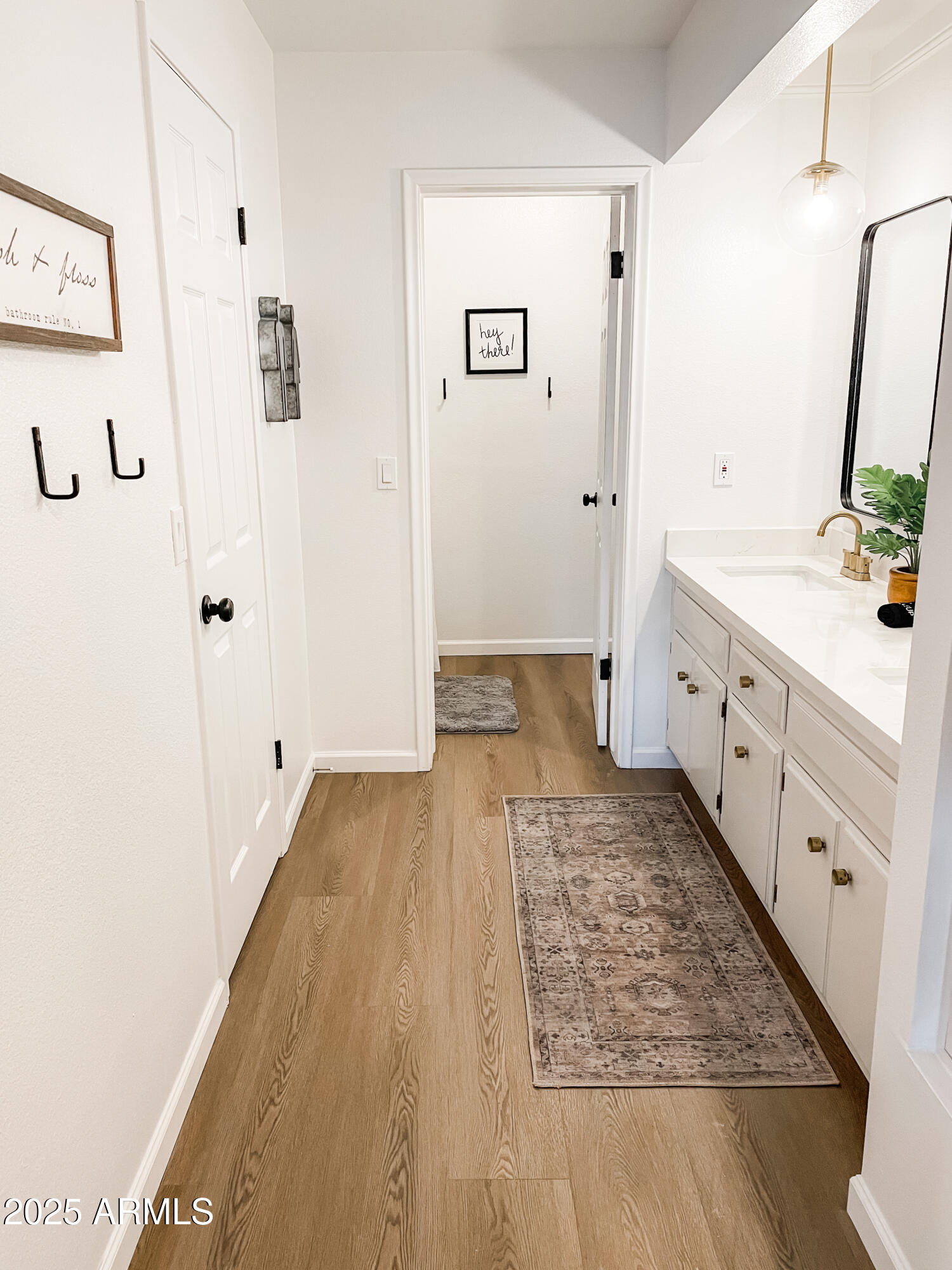 7220 N VIA DE LA SIESTA