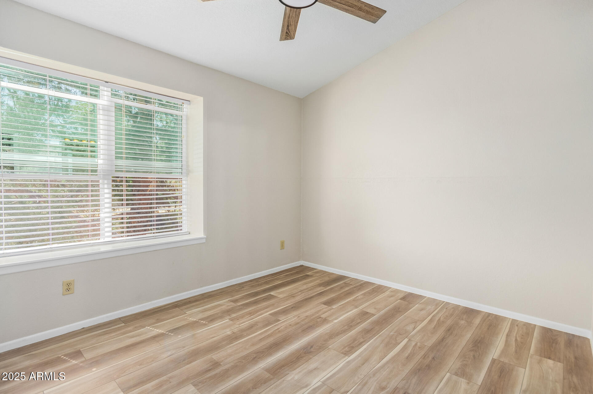 3416 W JULIE Drive, 4