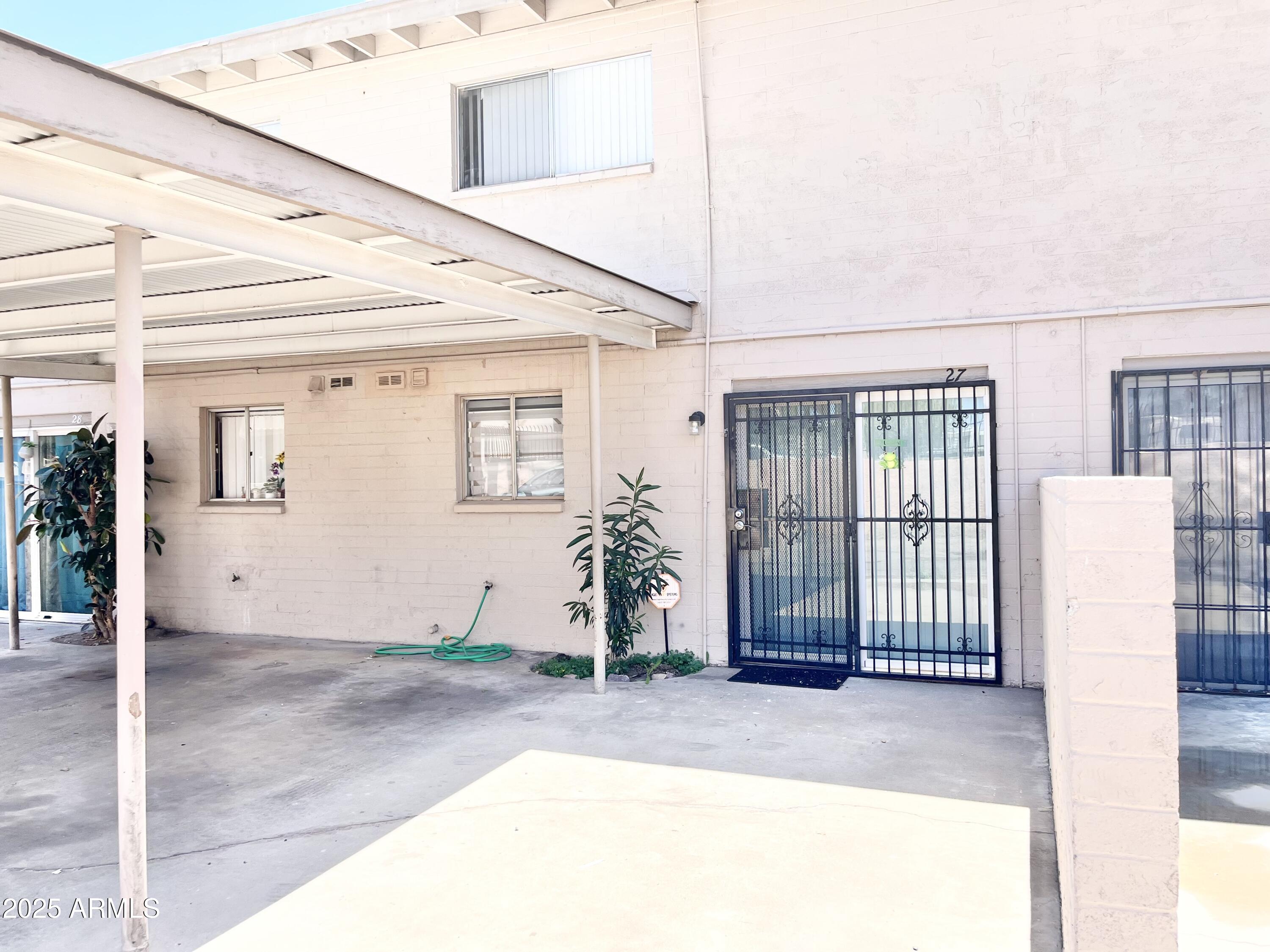 6565 N 19TH Avenue, 27